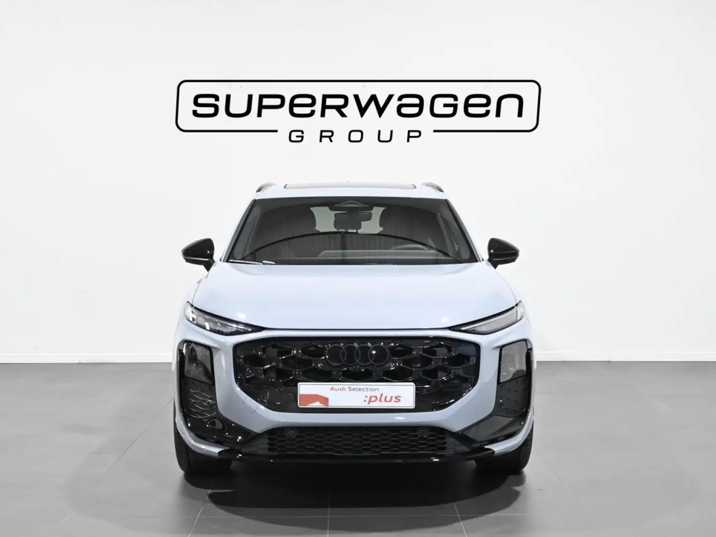 Audi Q3 1.5 TFSI Black line S tronic 110kW Gris - 2