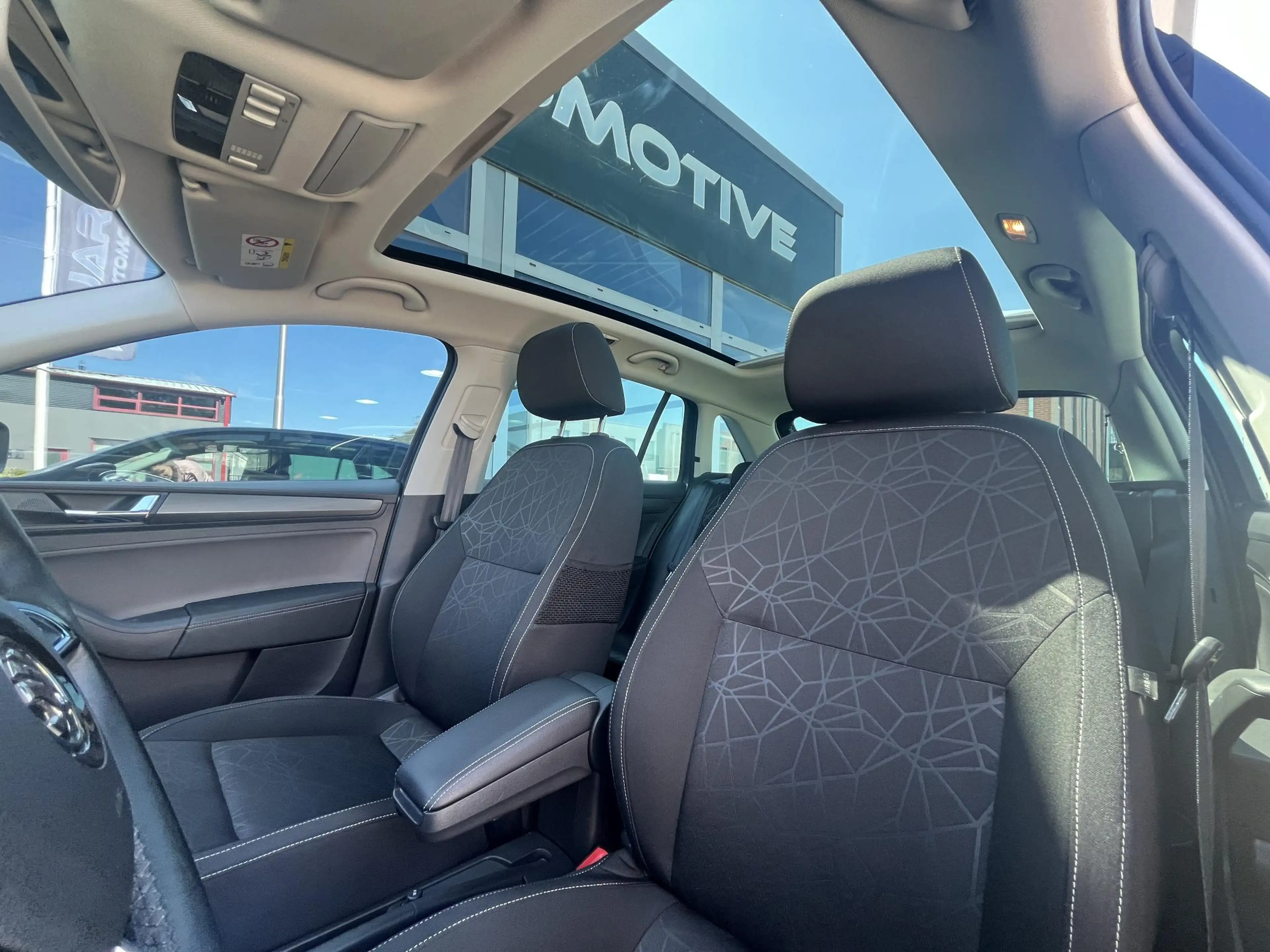Skoda Rapid/Spaceback 1.0 TSI Greentech Clever | 110 PK | AUTOMAAT | Pan — photo 6