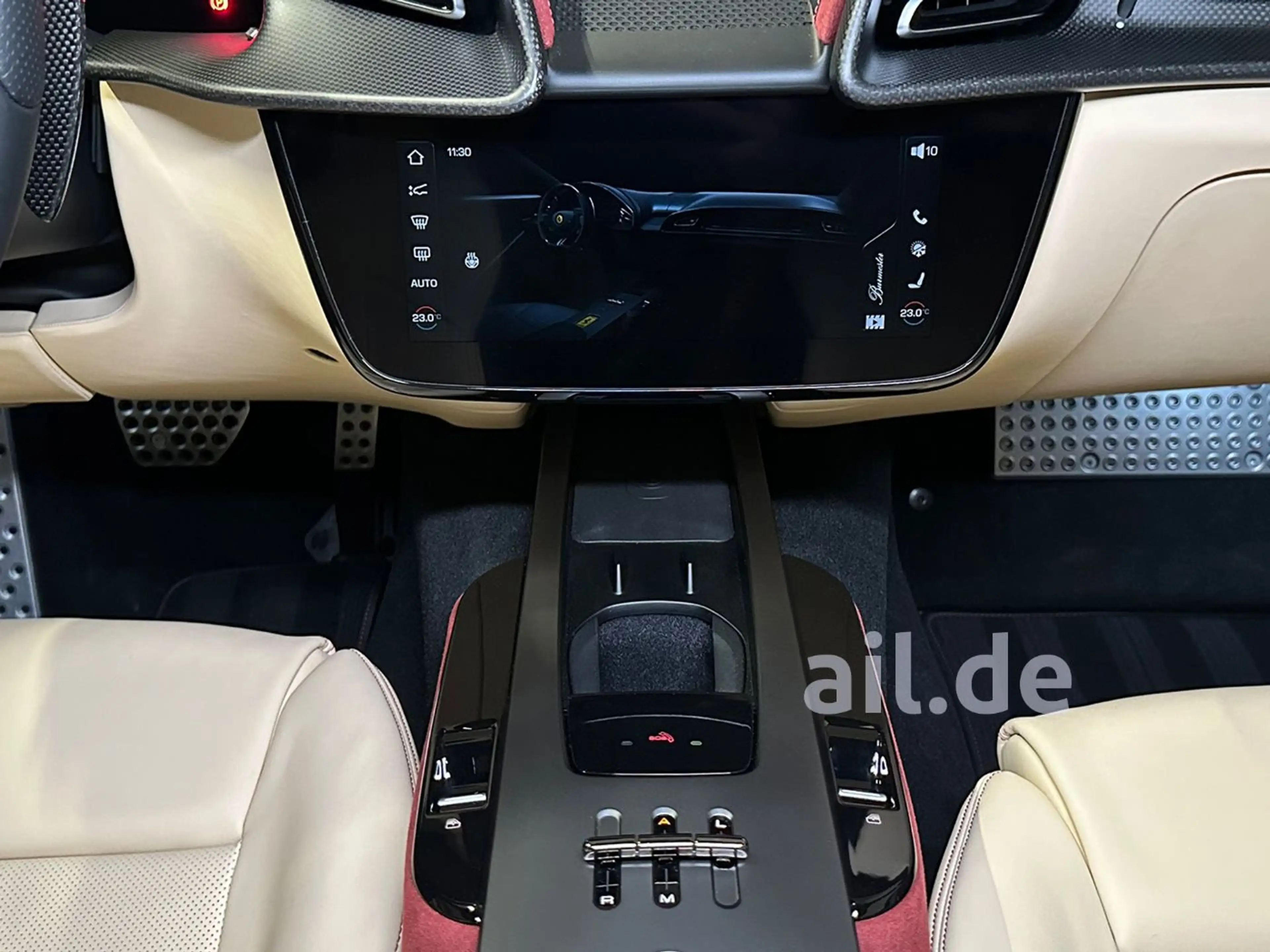 Ferrari Amalfi Rosso Mugello PA -Display Surround VIew — photo 9