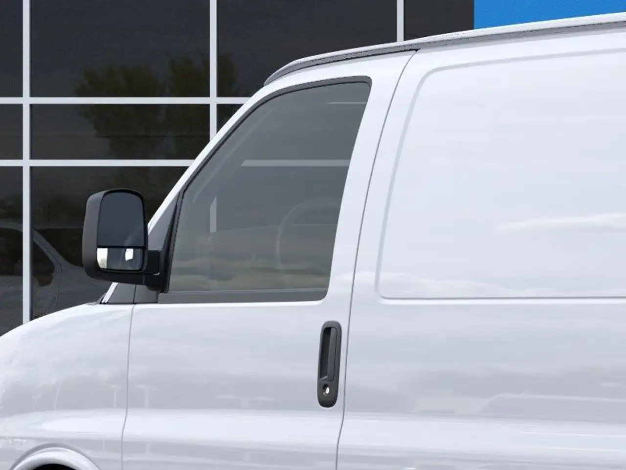GMC Savana снимка GMC Savana