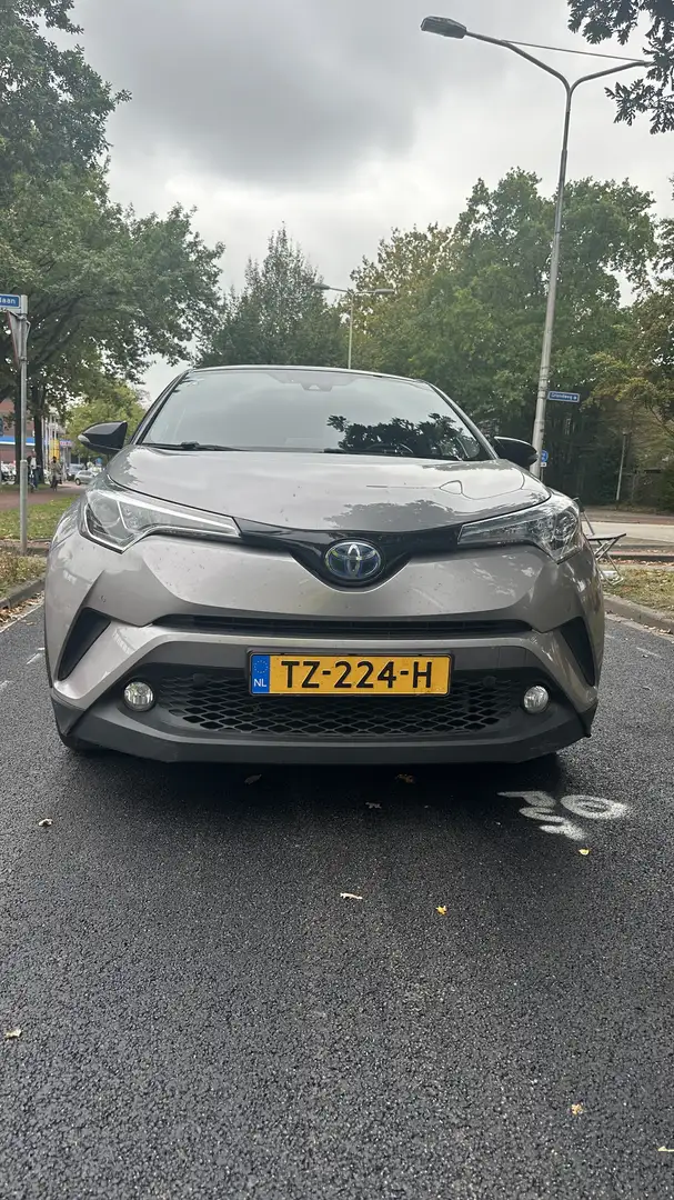 Toyota C-HR 1.8 Hybrid Style Grey - 1