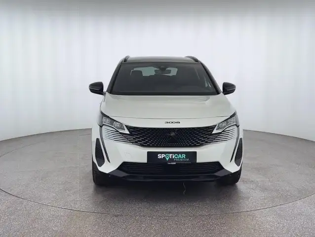 Peugeot 3008 view 2