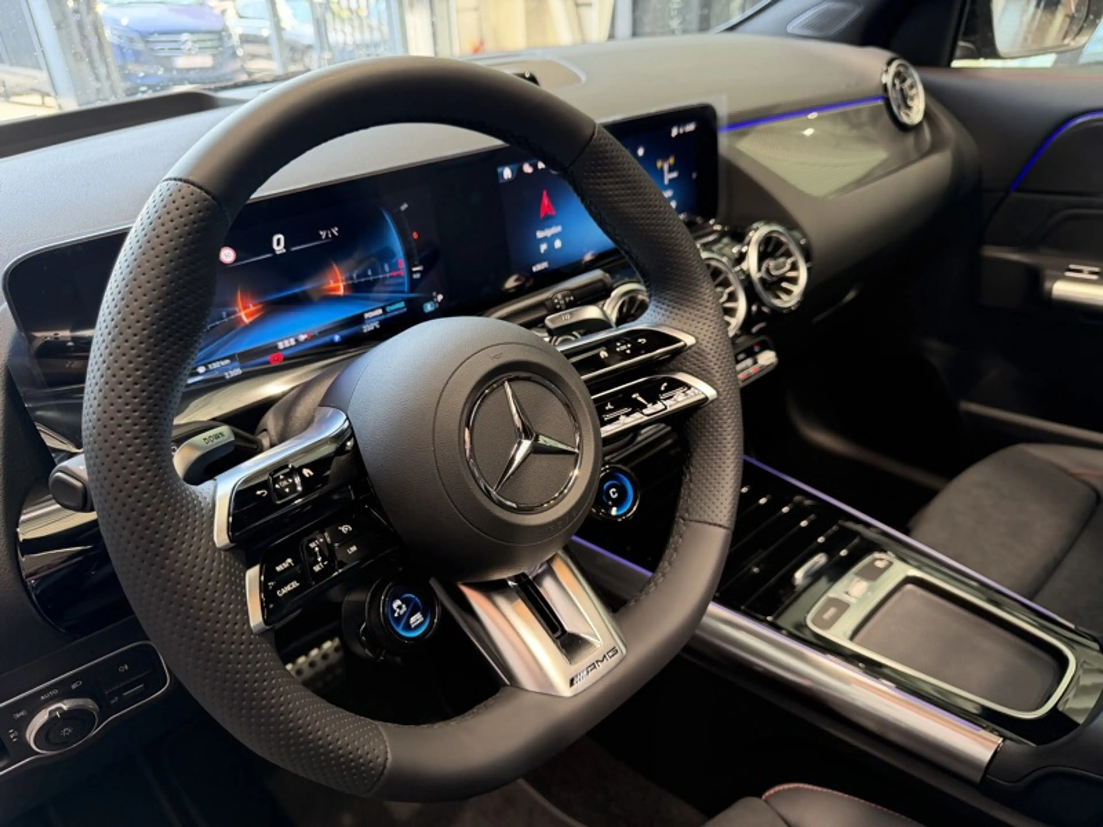 Mercedes-Benz GLA 35 AMG Mercedes-AMG 4MATIC — photo 12