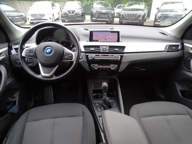 BMW X1 view 9
