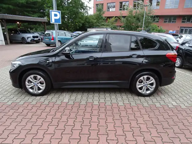 BMW X1 view 3