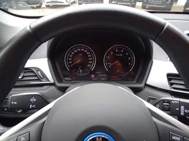 BMW X1 view 11