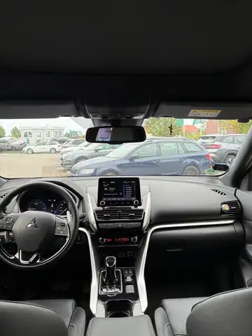 Mitsubishi Eclipse Cross view 24