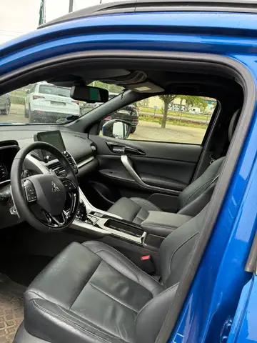Mitsubishi Eclipse Cross view 5