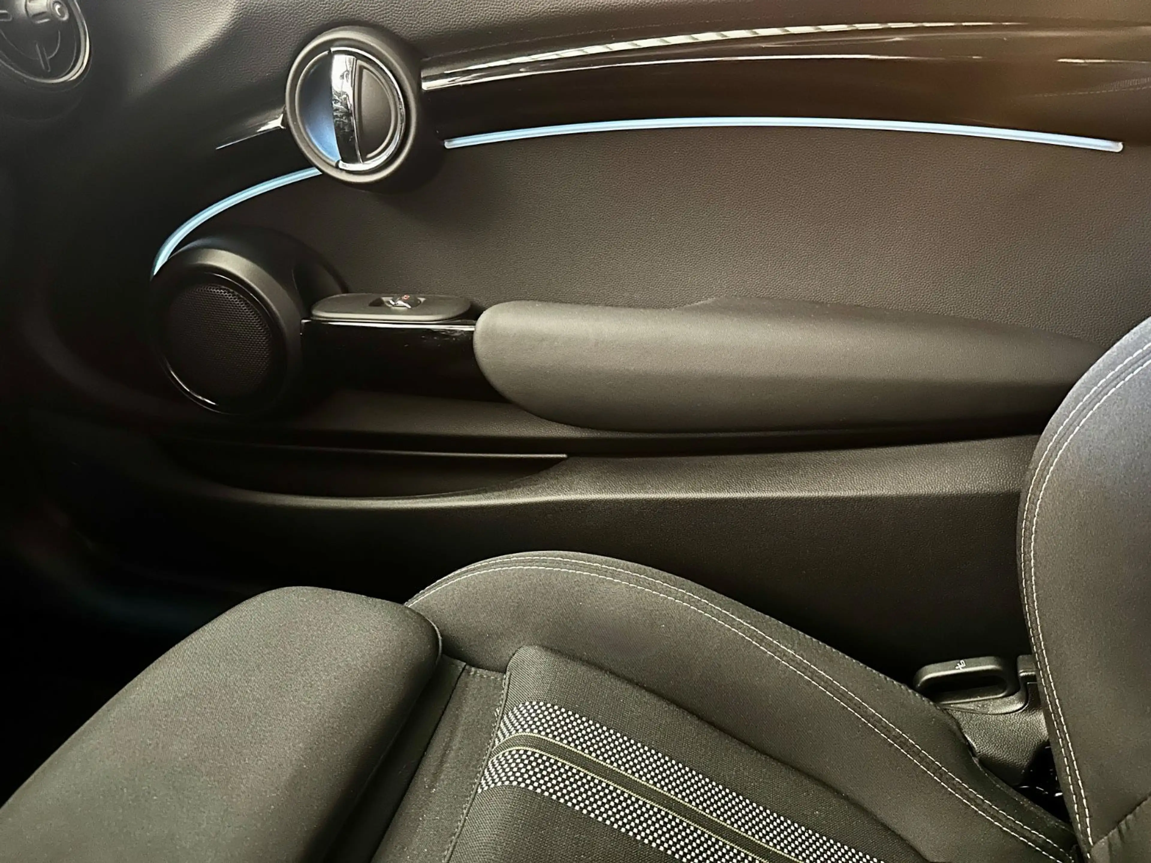 MINI Cooper SE Mini 3-trg. Cooper SE Essential Trim — photo 15