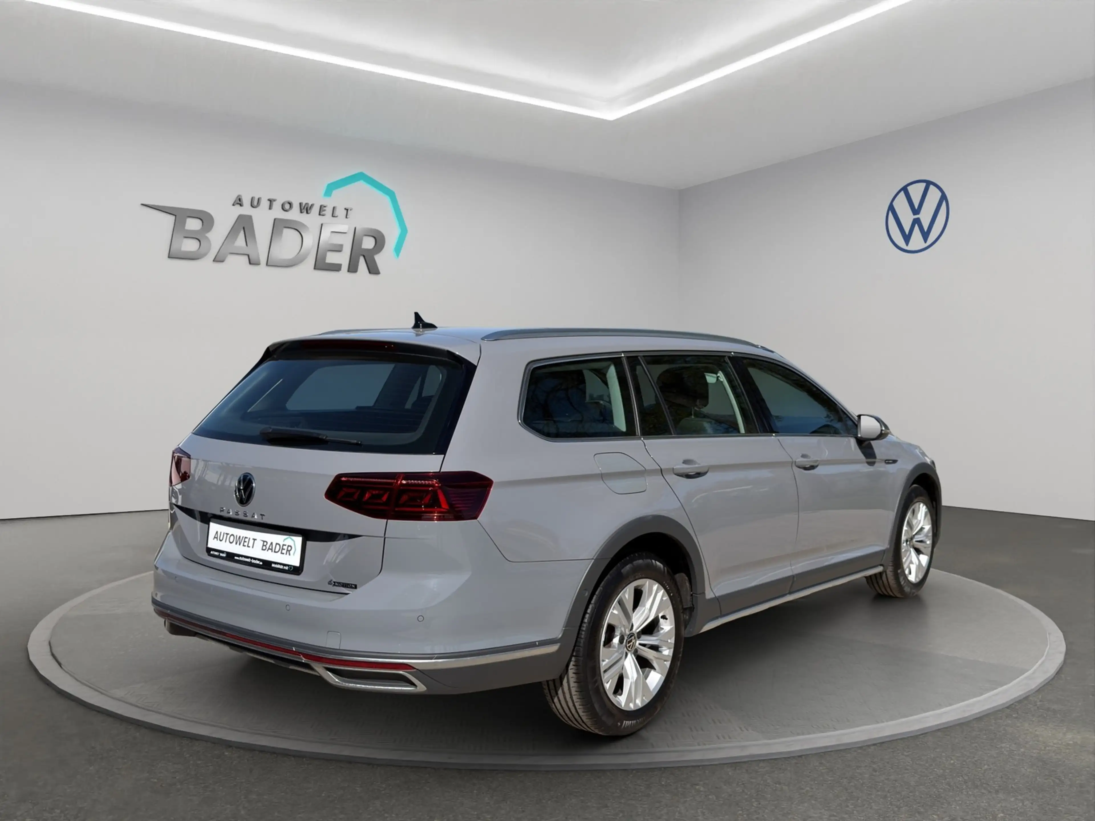 Volkswagen Passat Variant Alltrack 4Motion DCC Pano IQ.Light — photo 6