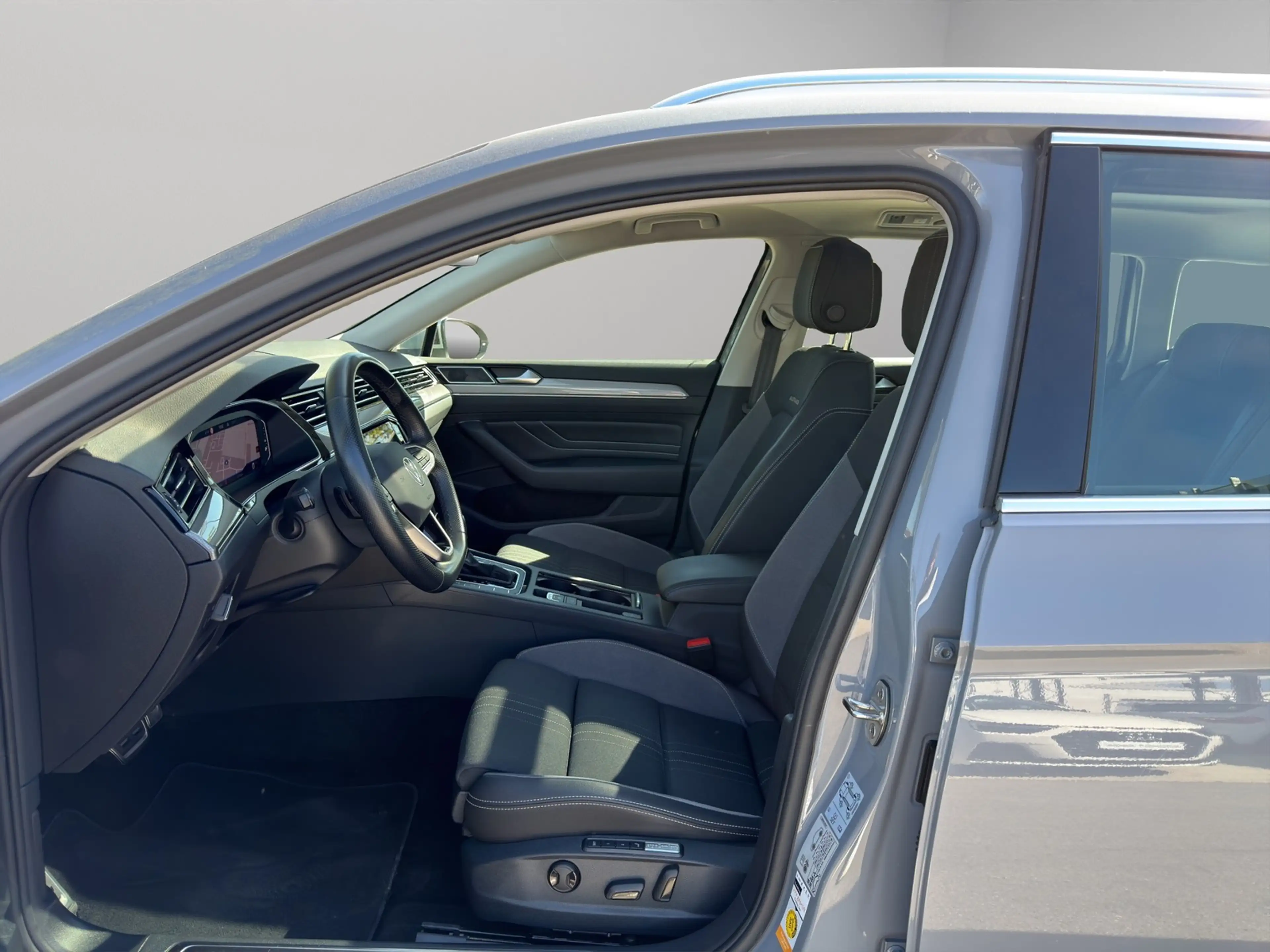 Volkswagen Passat Variant Alltrack 4Motion DCC Pano IQ.Light — photo 9