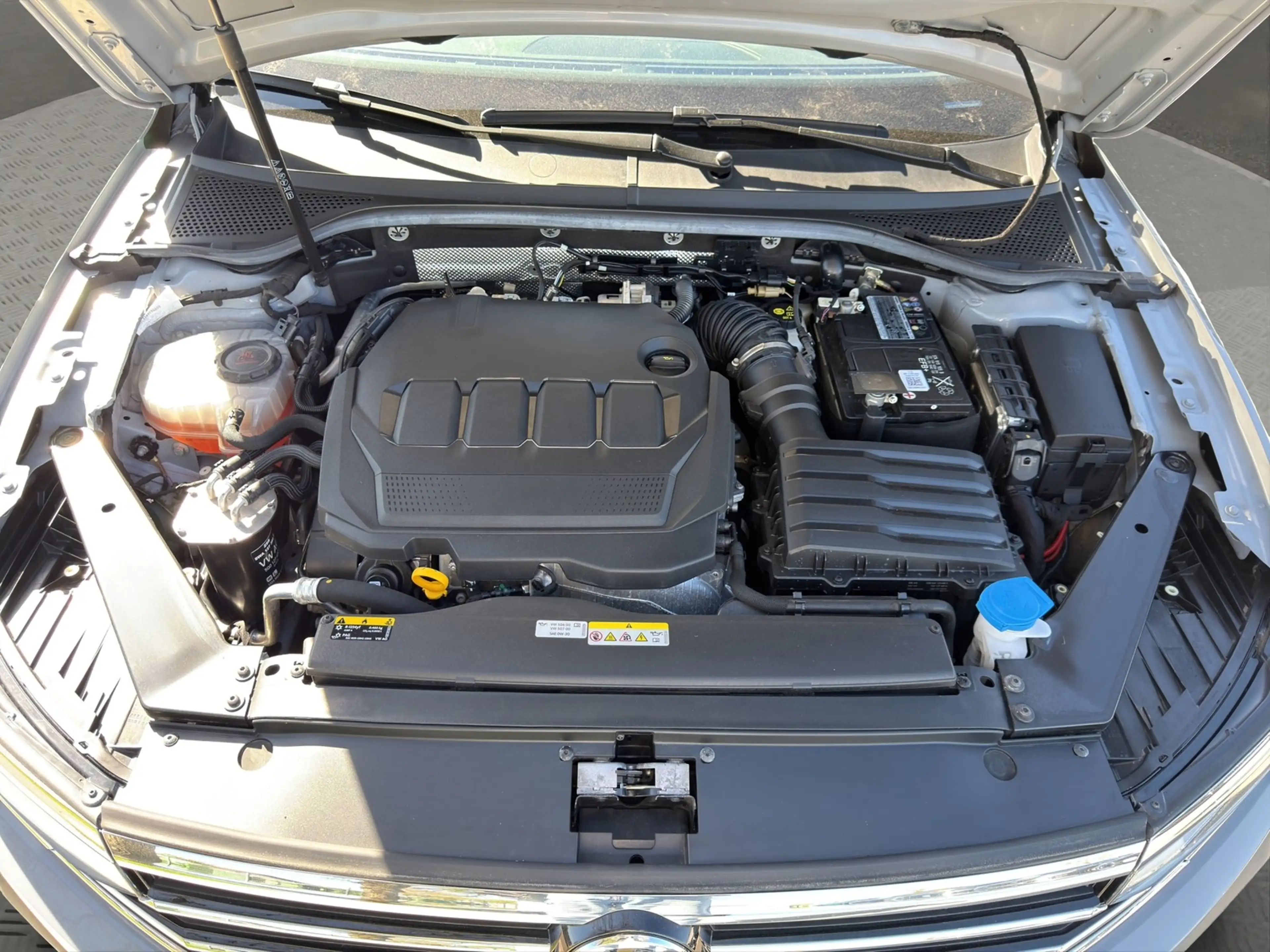 Volkswagen Passat Variant Alltrack 4Motion DCC Pano IQ.Light — photo 19
