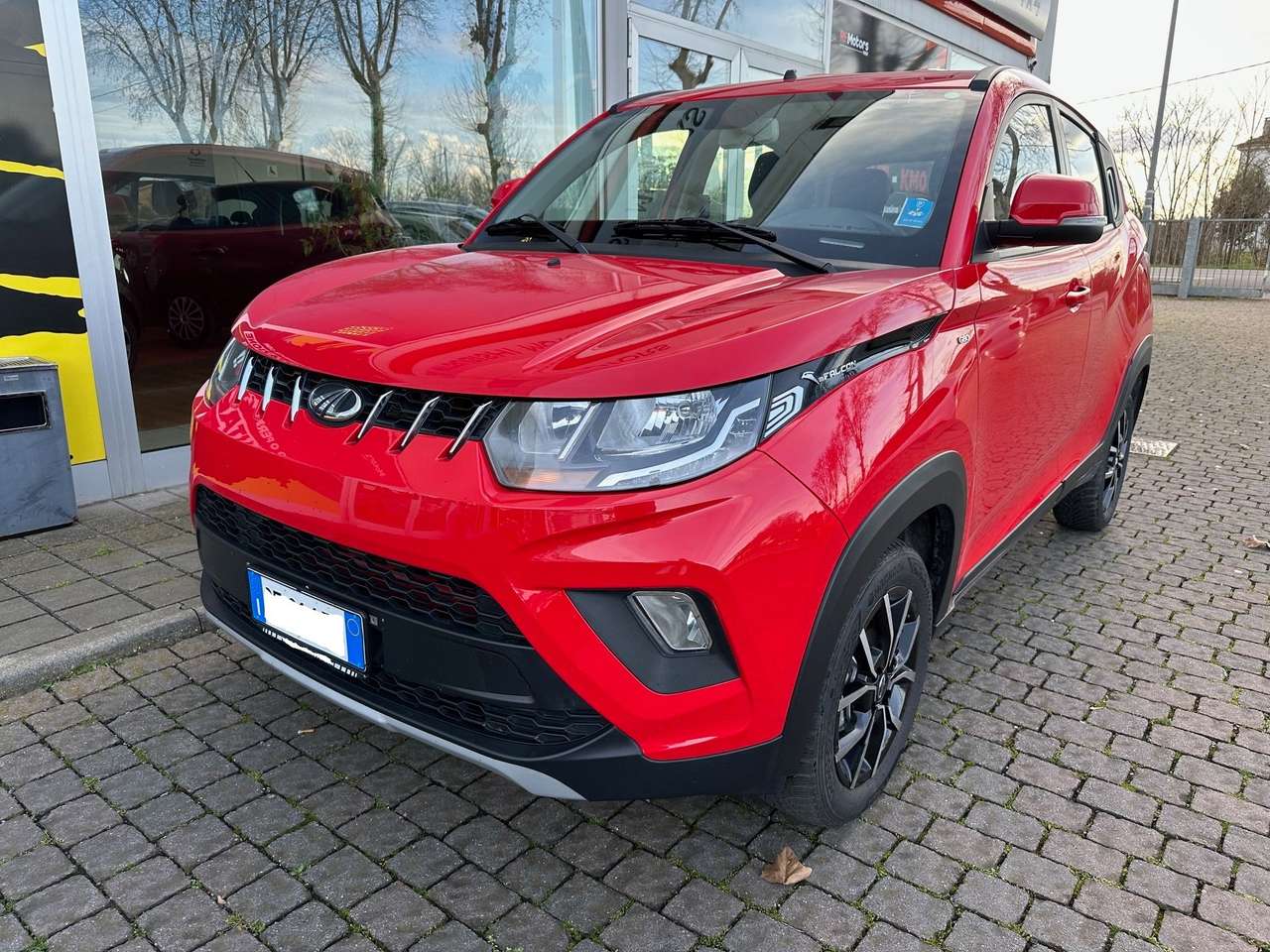 Mahindra KUV100 KUV100 1.2 K8 m-bifuel
