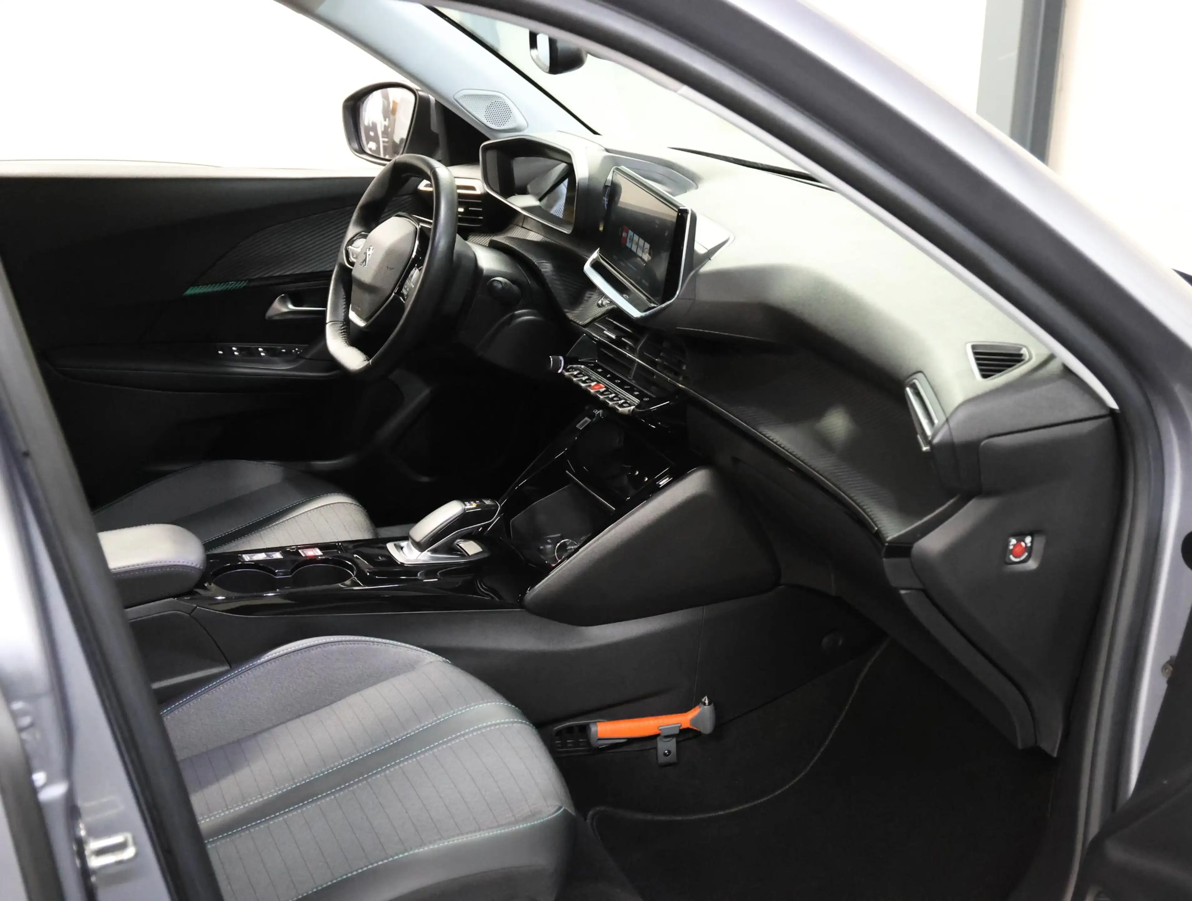 Peugeot e-2008 EV Blue Lease Allure 50 kWh 136PK | 1ste eigenaar — photo 9