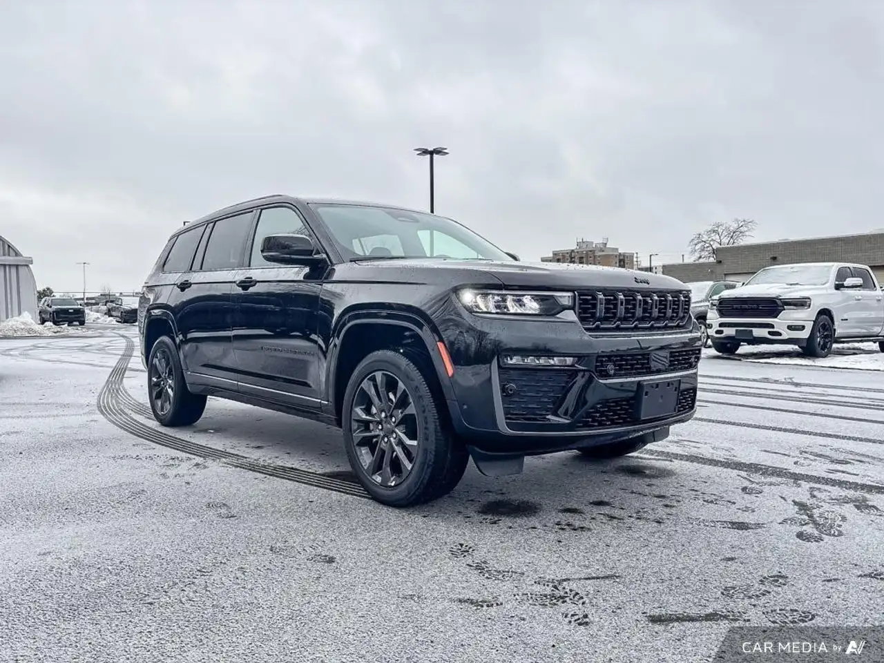 Jeep Grand Cherokee снимка Jeep Grand Cherokee