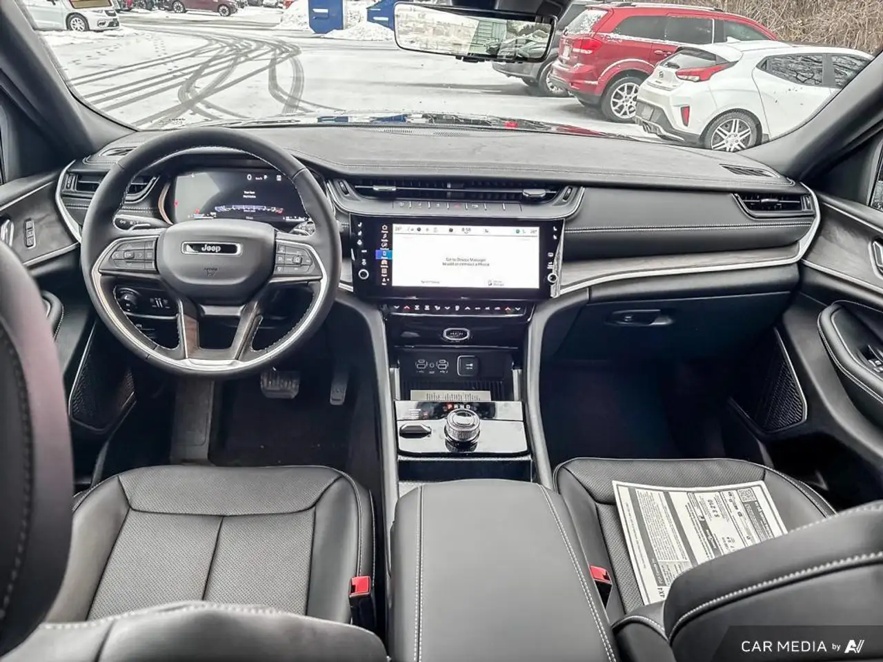 Jeep Grand Cherokee снимка Jeep Grand Cherokee