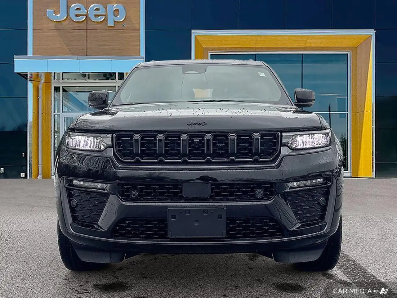 Jeep Grand Cherokee снимка Jeep Grand Cherokee