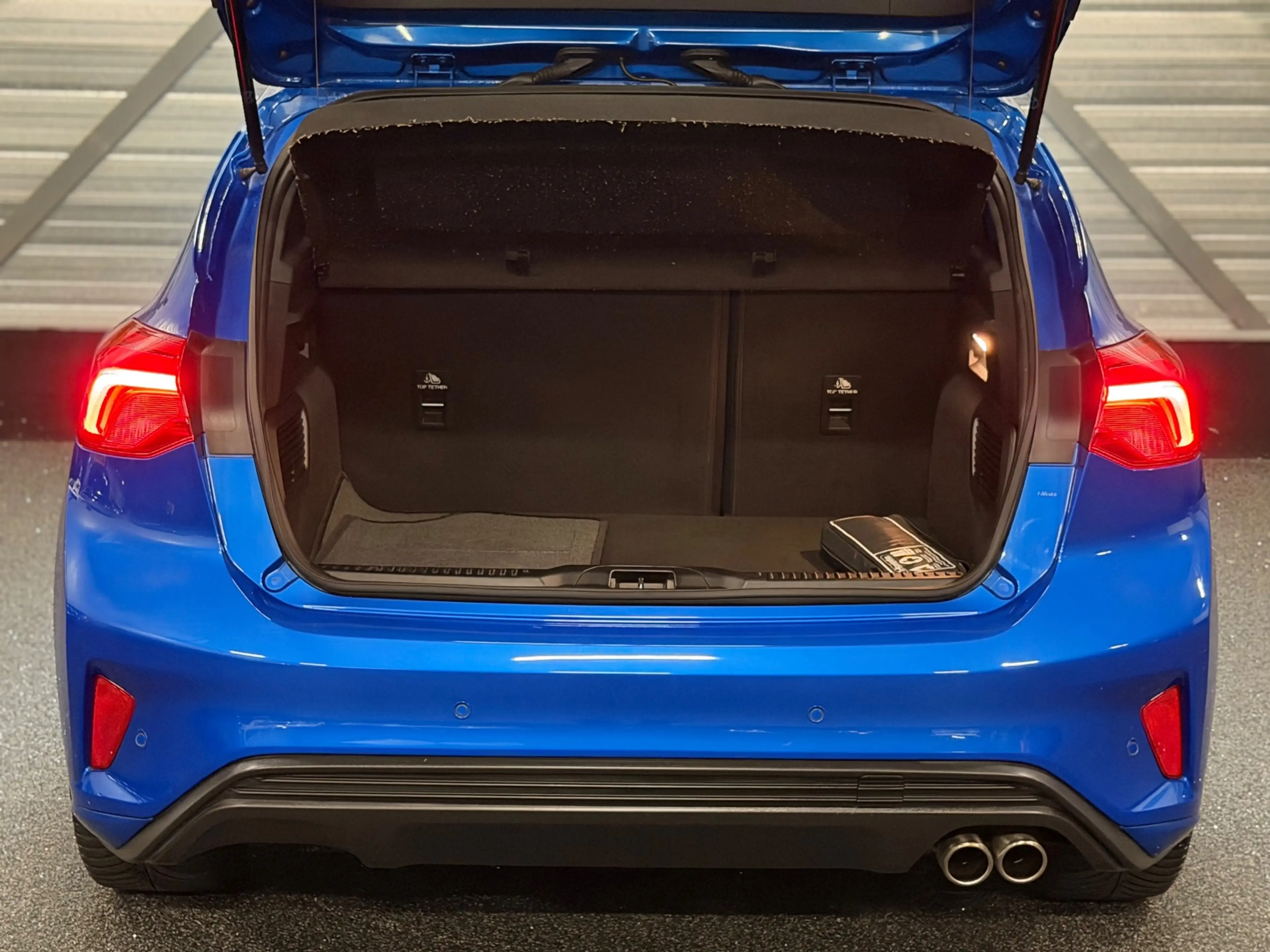 Ford Focus 1.5 EcoBoost ST Line AUT/PANO/LED/B&O/NAVI/LANE-AS — photo 38