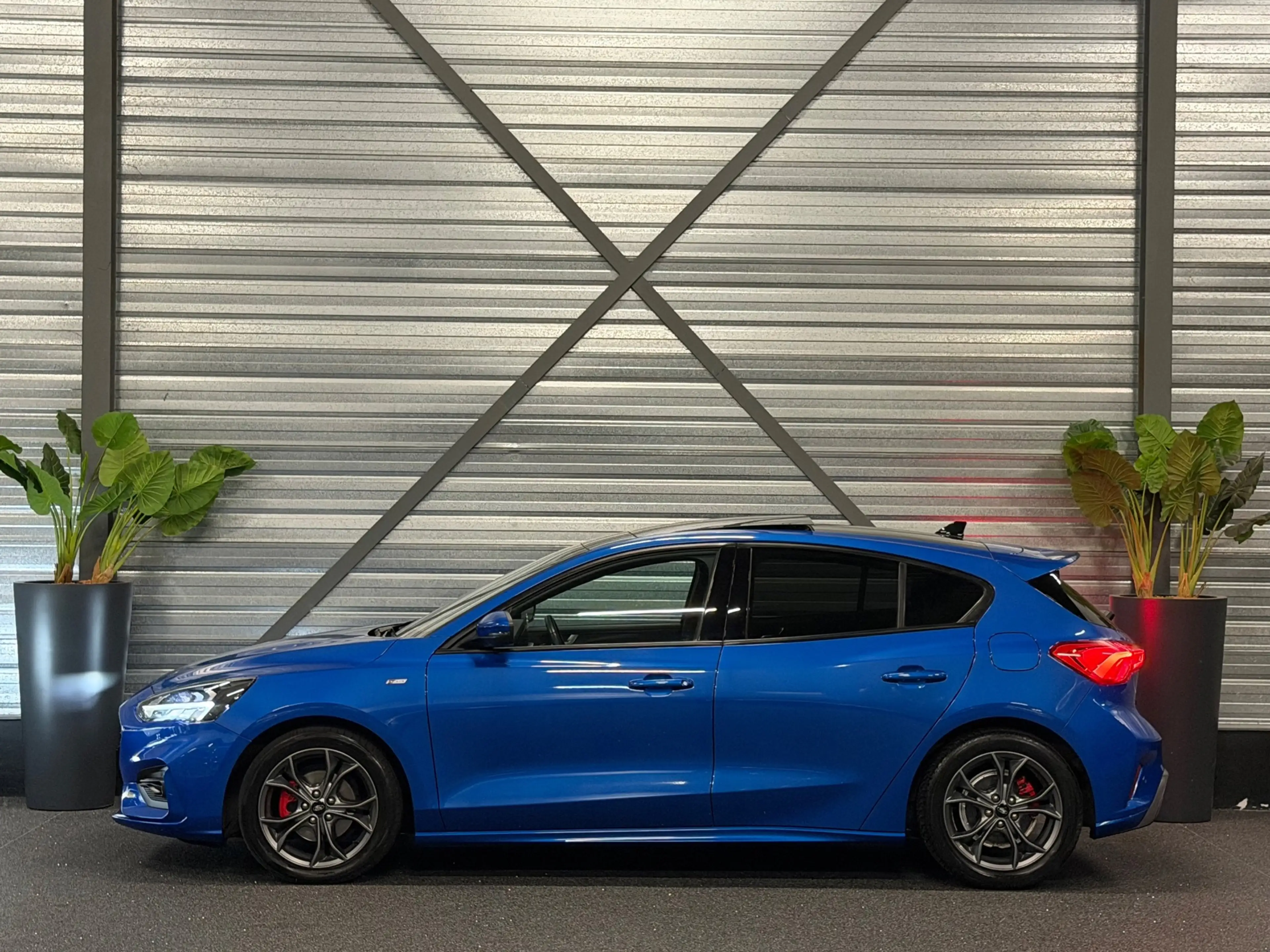 Ford Focus 1.5 EcoBoost ST Line AUT/PANO/LED/B&O/NAVI/LANE-AS — photo 25