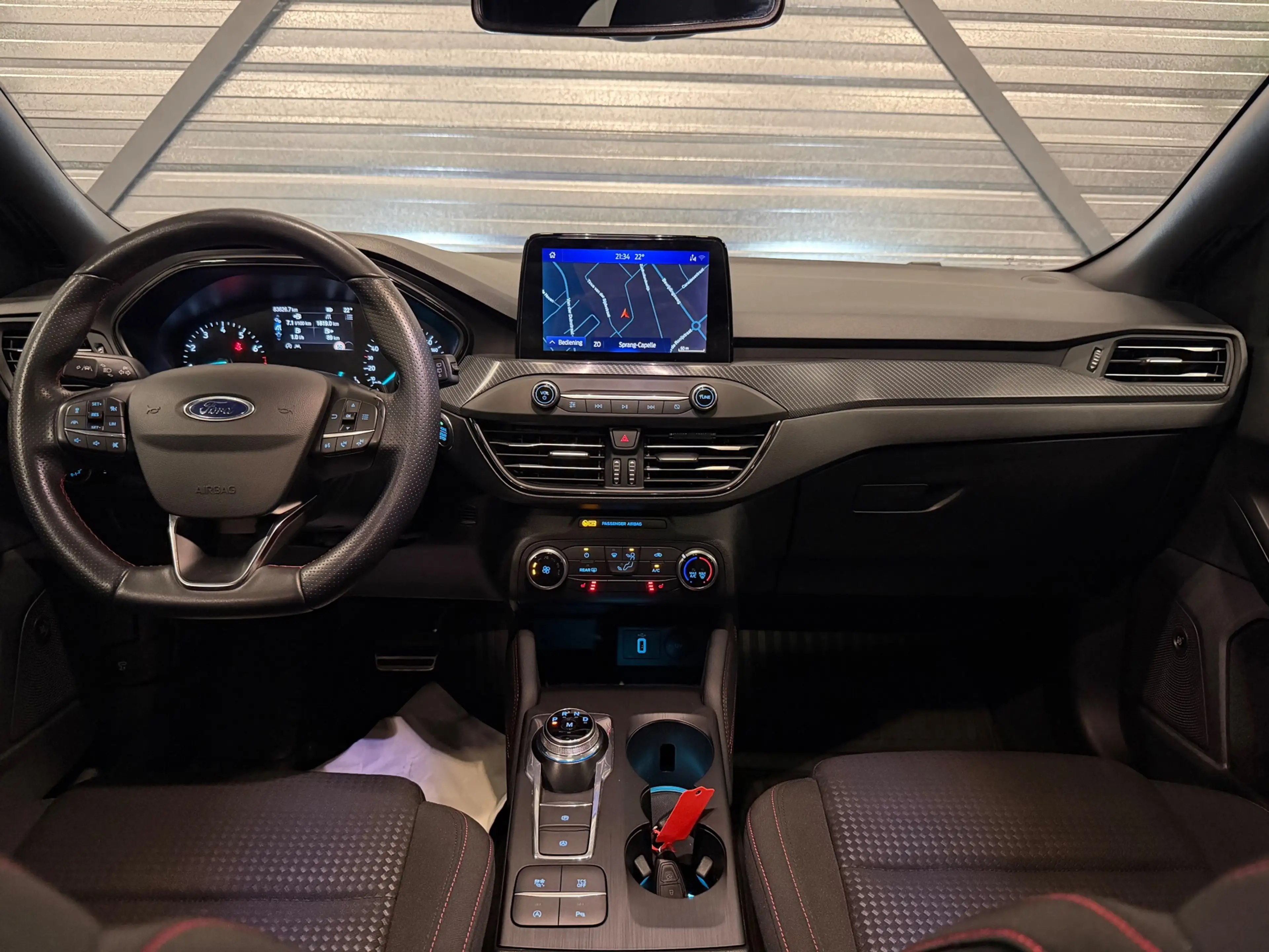 Ford Focus 1.5 EcoBoost ST Line AUT/PANO/LED/B&O/NAVI/LANE-AS — photo 6