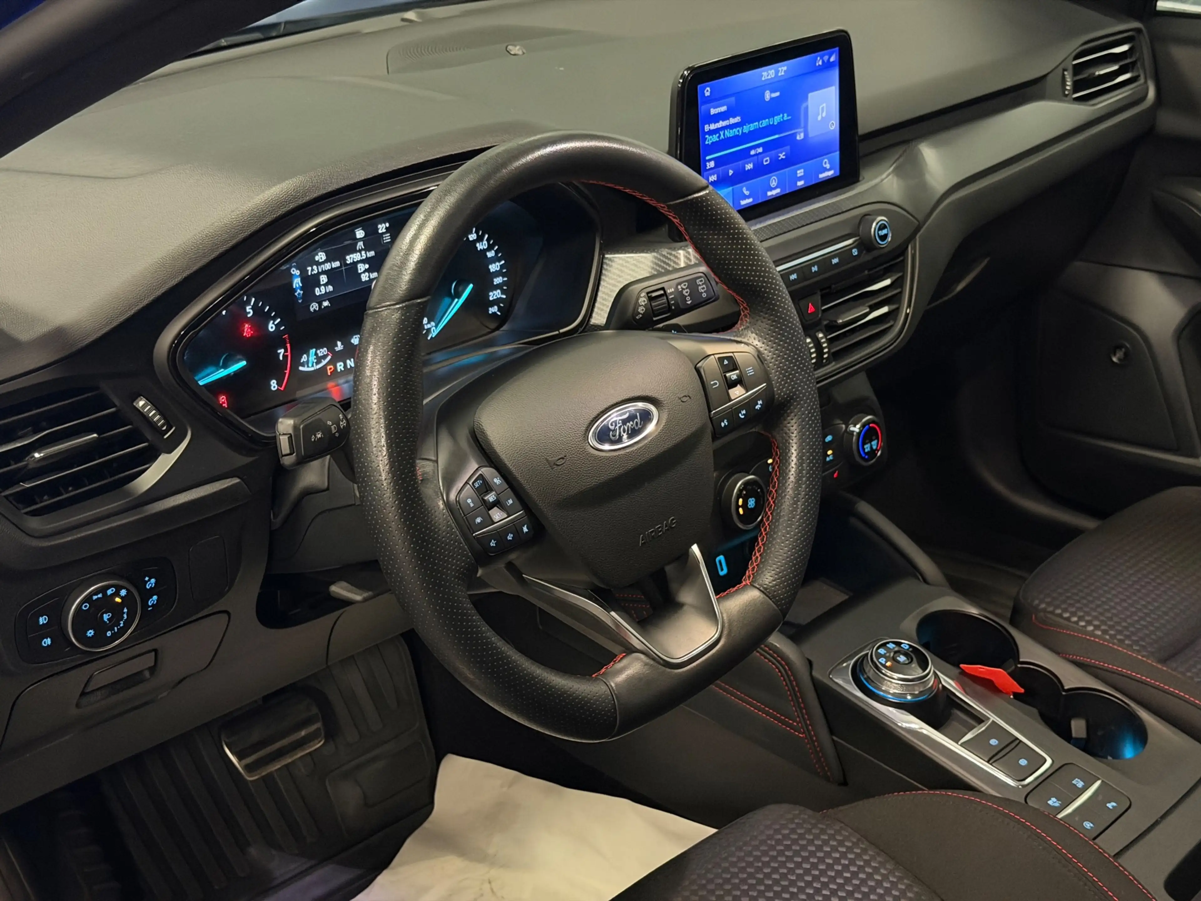 Ford Focus 1.5 EcoBoost ST Line AUT/PANO/LED/B&O/NAVI/LANE-AS — photo 2