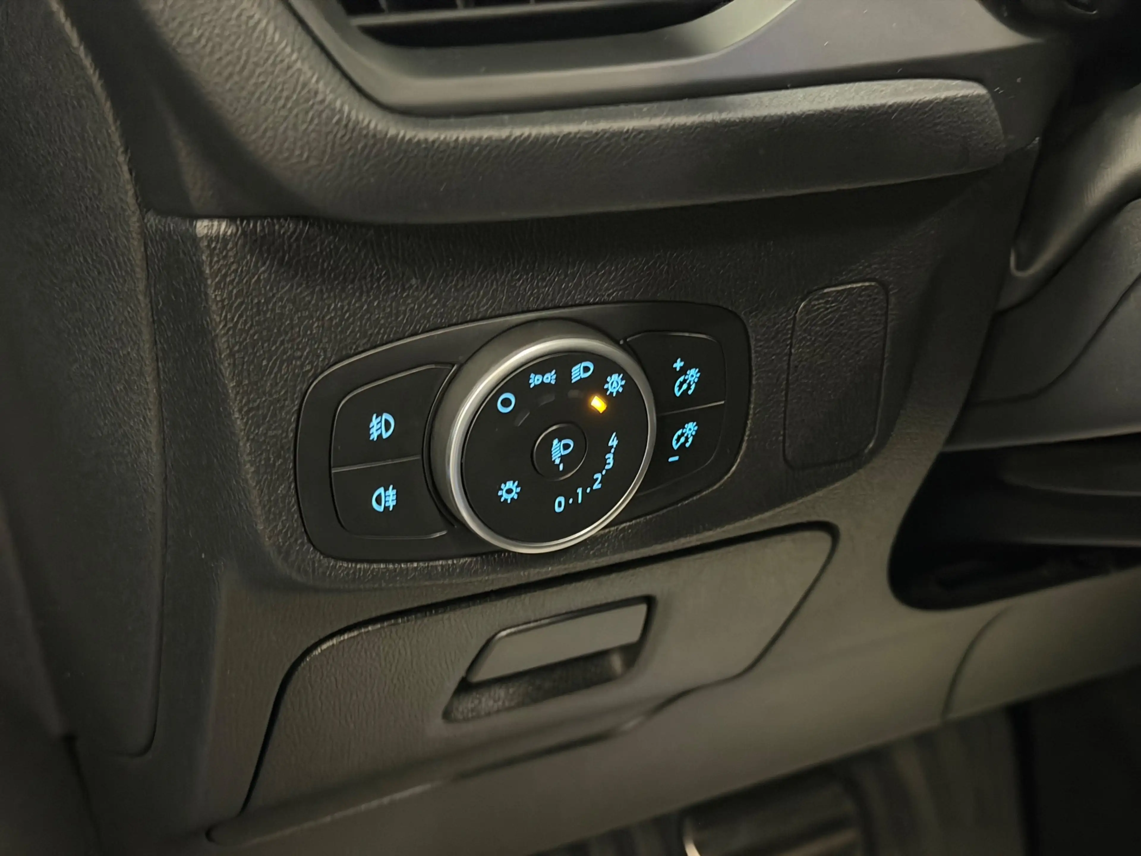 Ford Focus 1.5 EcoBoost ST Line AUT/PANO/LED/B&O/NAVI/LANE-AS — photo 11