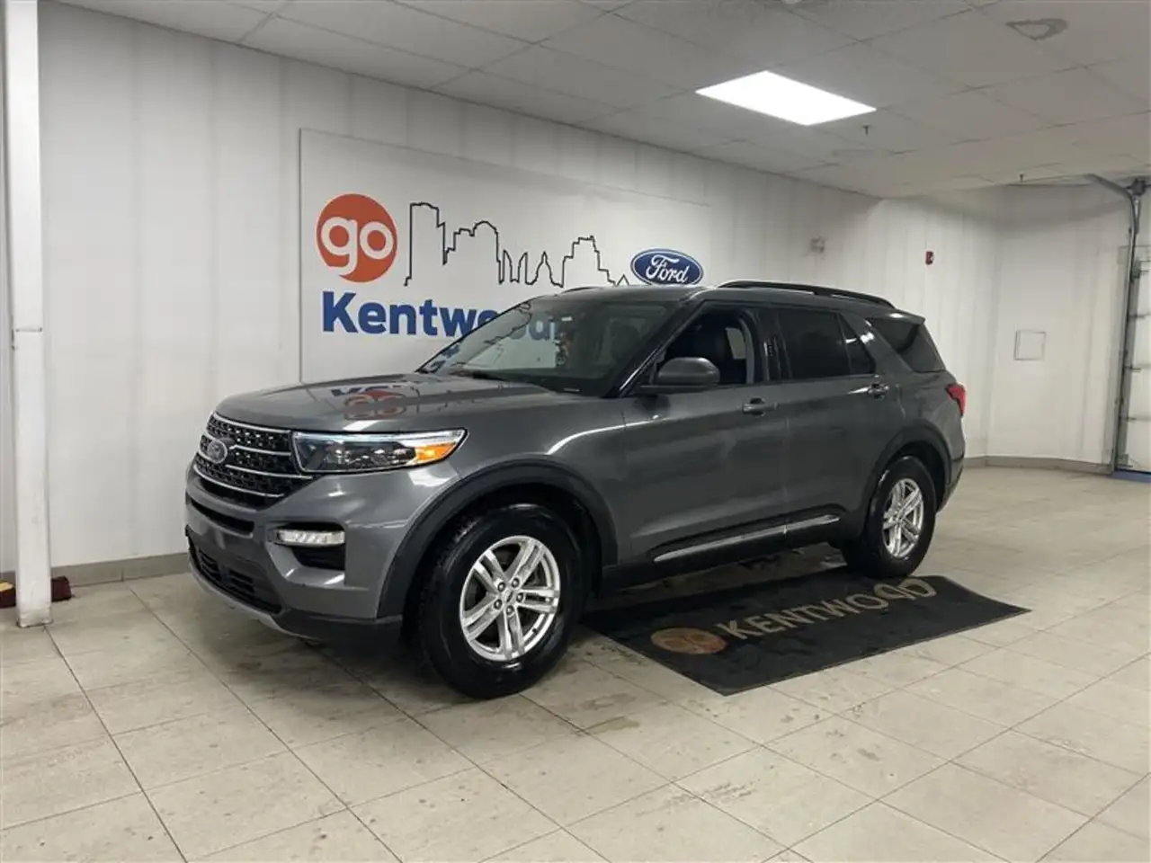 Ford Explorer photo Ford Explorer