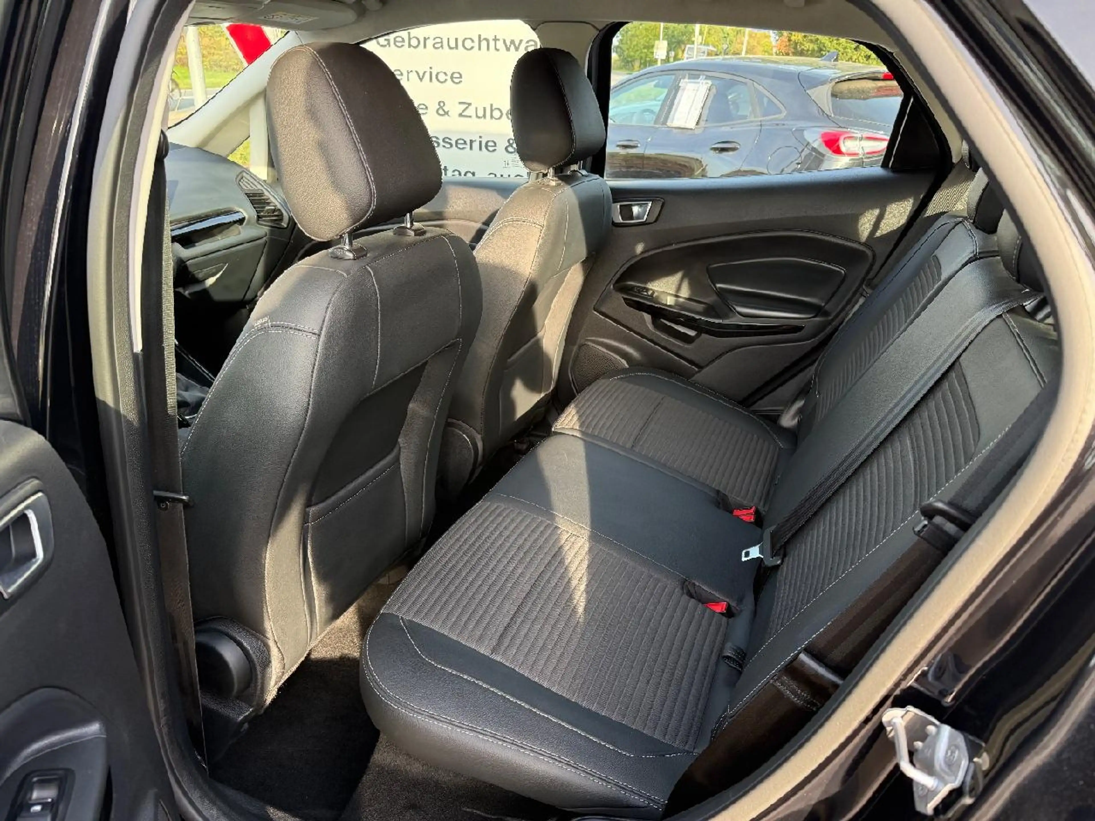 Ford EcoSport Titanium — photo 7