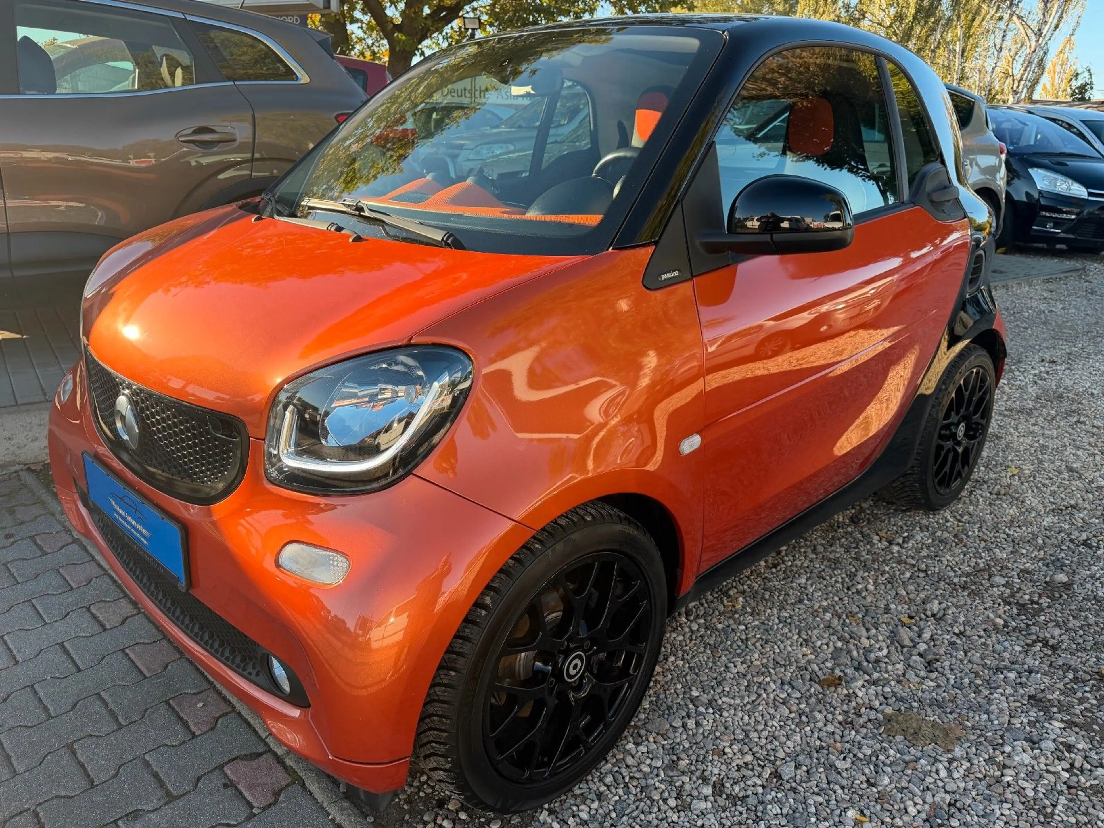 smart forTwo *1.HD*Aut*Navi*JBL*Kamera*SHZ*Pano*TÜV NEU — photo 4
