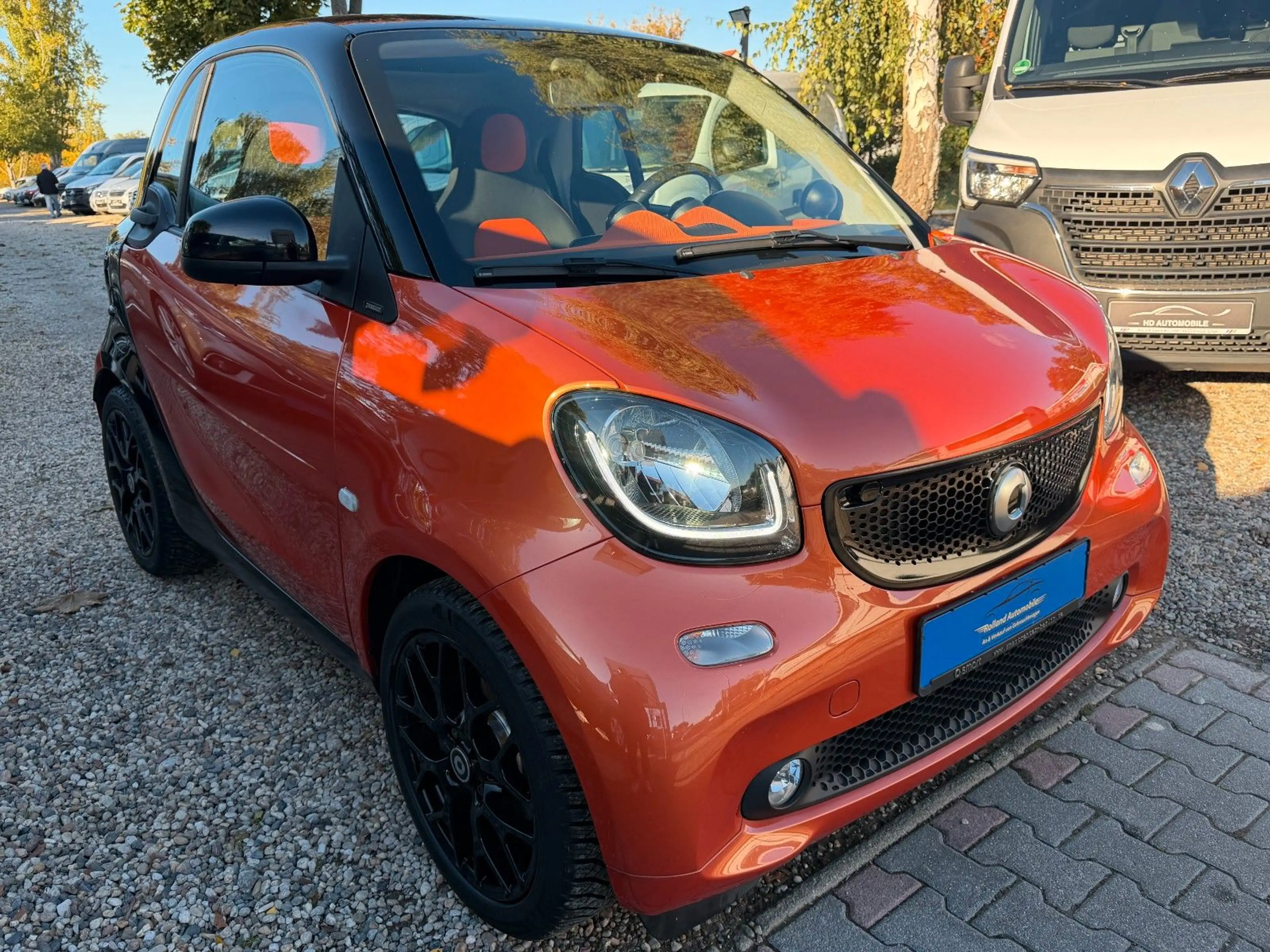 smart forTwo *1.HD*Aut*Navi*JBL*Kamera*SHZ*Pano*TÜV NEU — photo 2