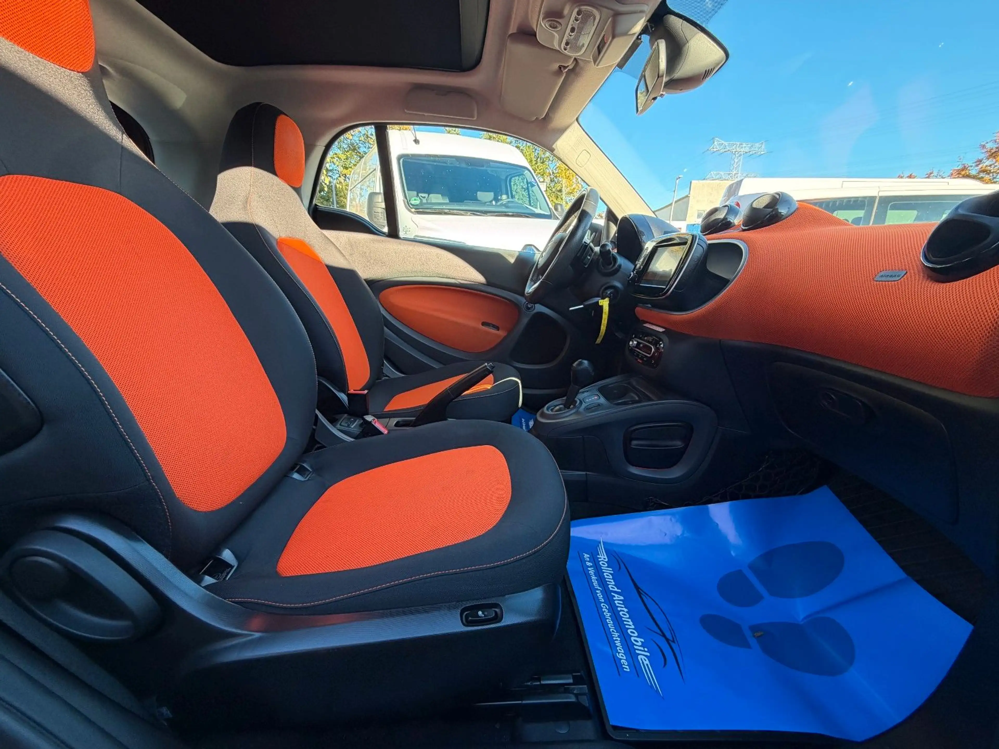 smart forTwo *1.HD*Aut*Navi*JBL*Kamera*SHZ*Pano*TÜV NEU — photo 11