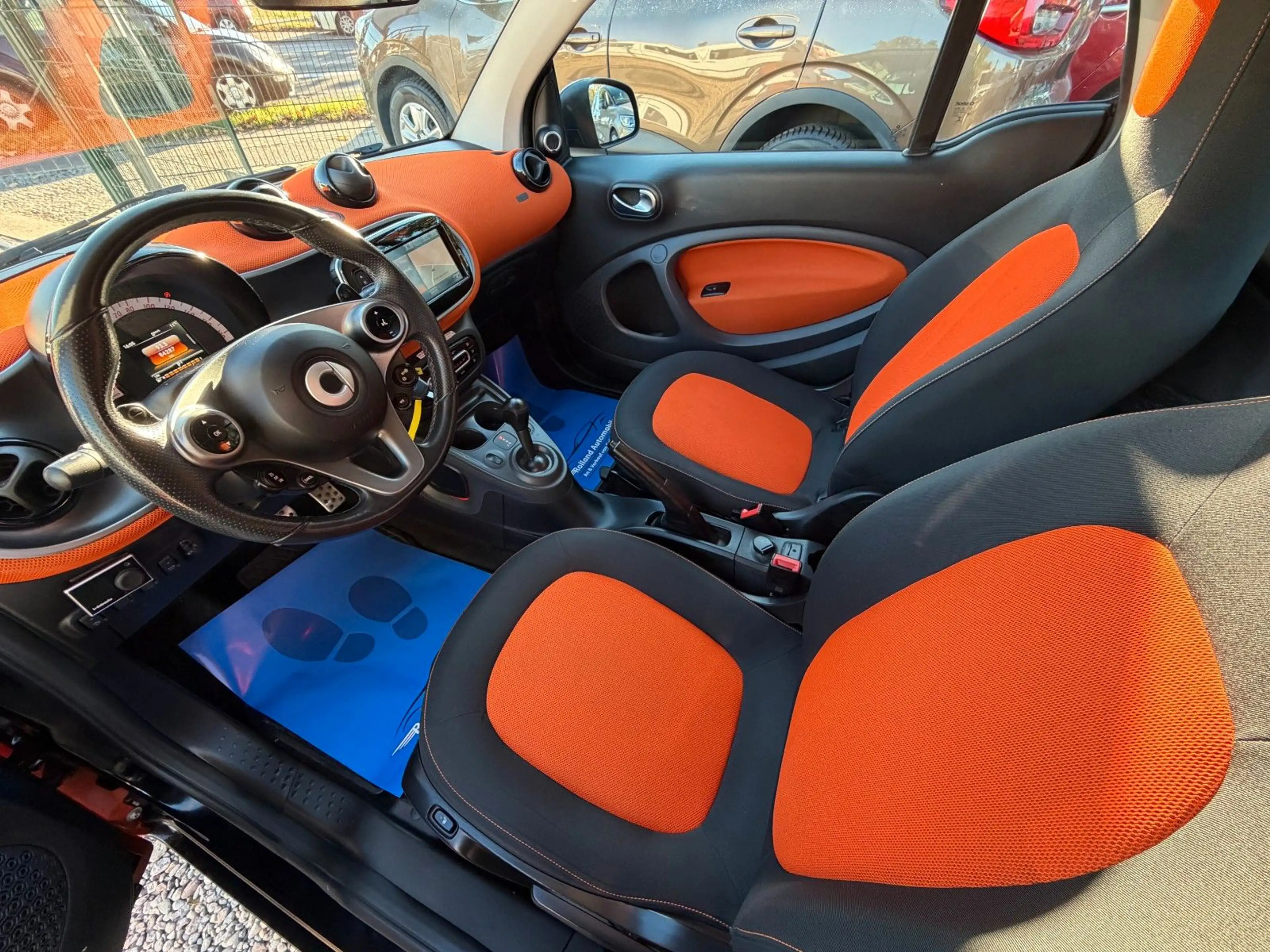 smart forTwo *1.HD*Aut*Navi*JBL*Kamera*SHZ*Pano*TÜV NEU — photo 12