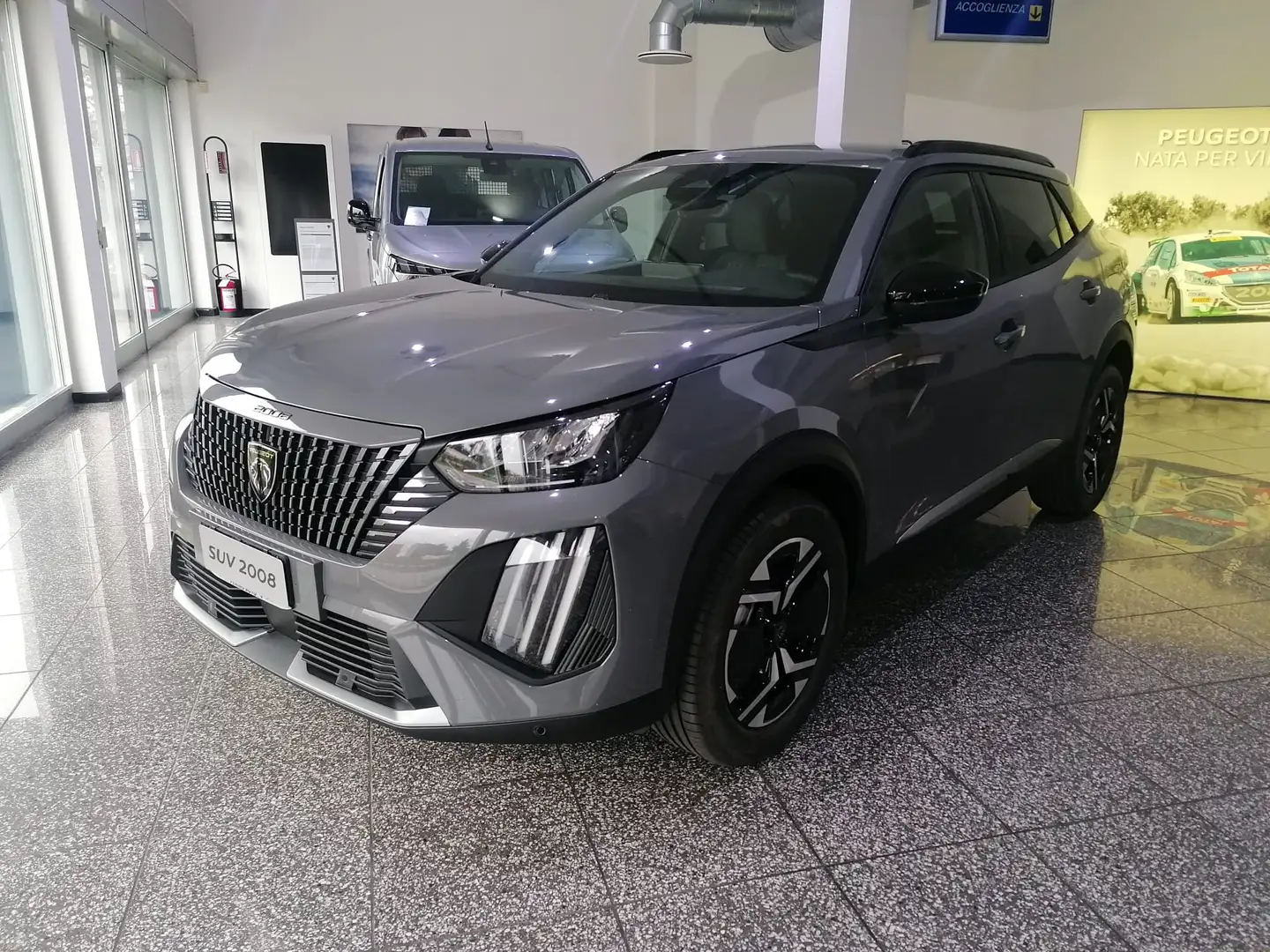 Peugeot 2008 1.2 hybrid  Allure 145cv e-dcs6 *Promo Easy drive* Grau - 1