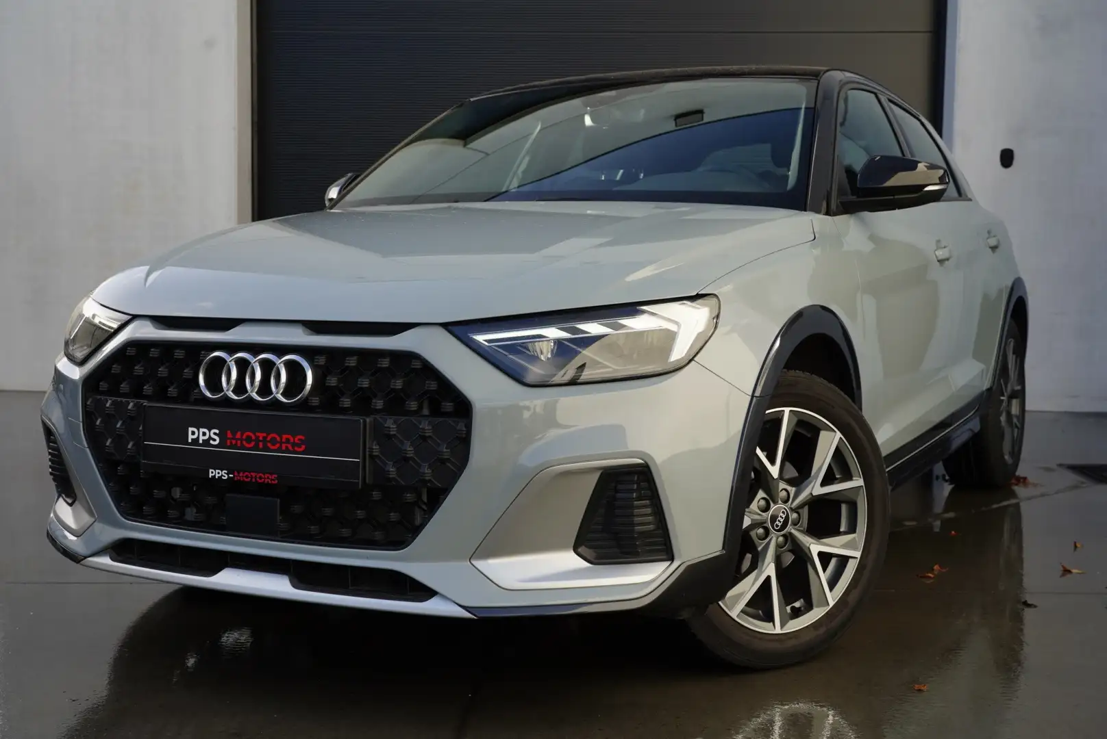 Audi A1 30 TFSI CITYCARVER | S-LINE | LED | APPLE CARPLAY Gris - 2