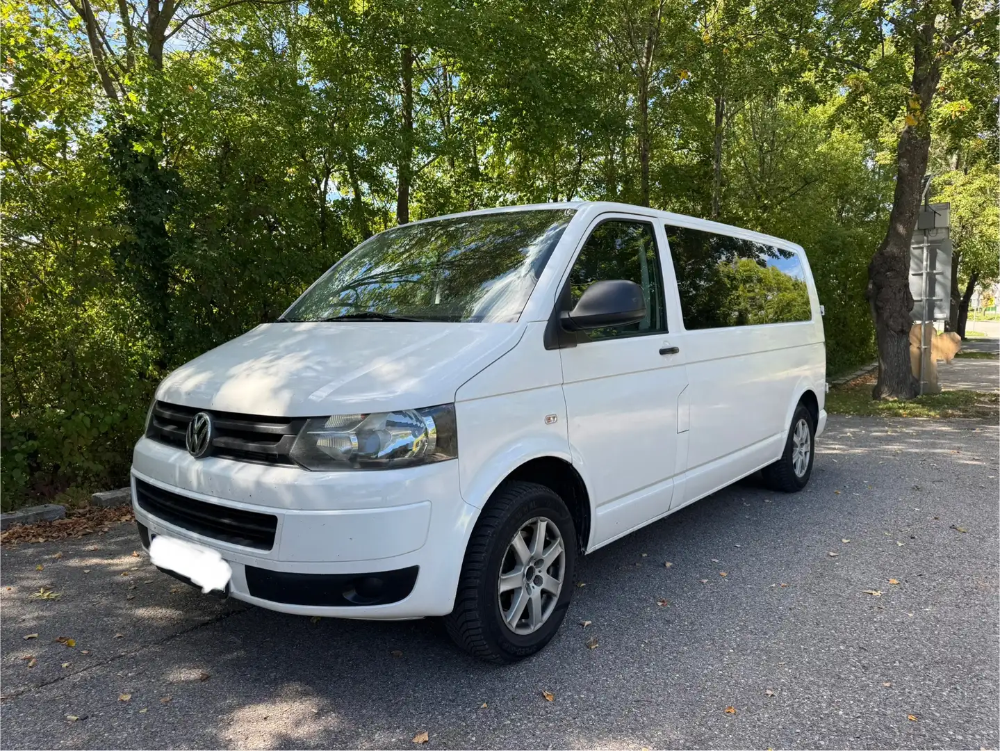 Volkswagen T5 Caravelle Transporter 2.0 Lang - 1