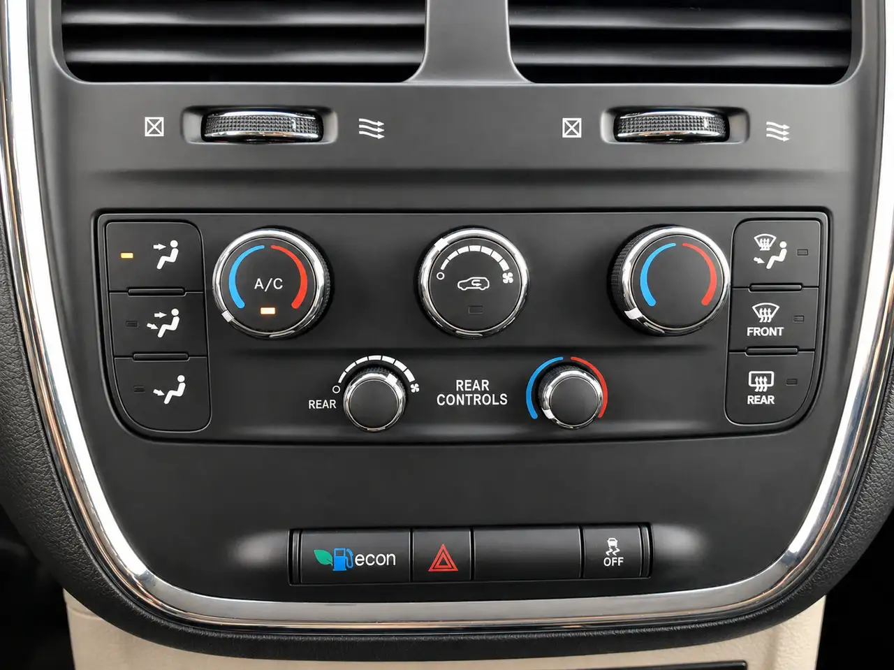 Dodge Grand Caravan fotografie Dodge Grand Caravan