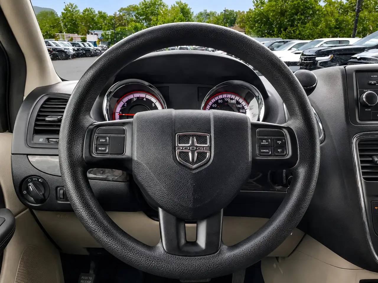 Dodge Grand Caravan fotografie Dodge Grand Caravan