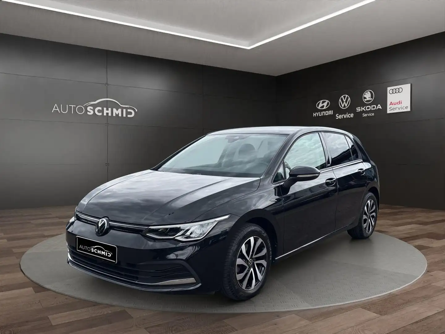 Volkswagen Golf Active 1.0 eTSI DSG RFK ACC Zwart - 1