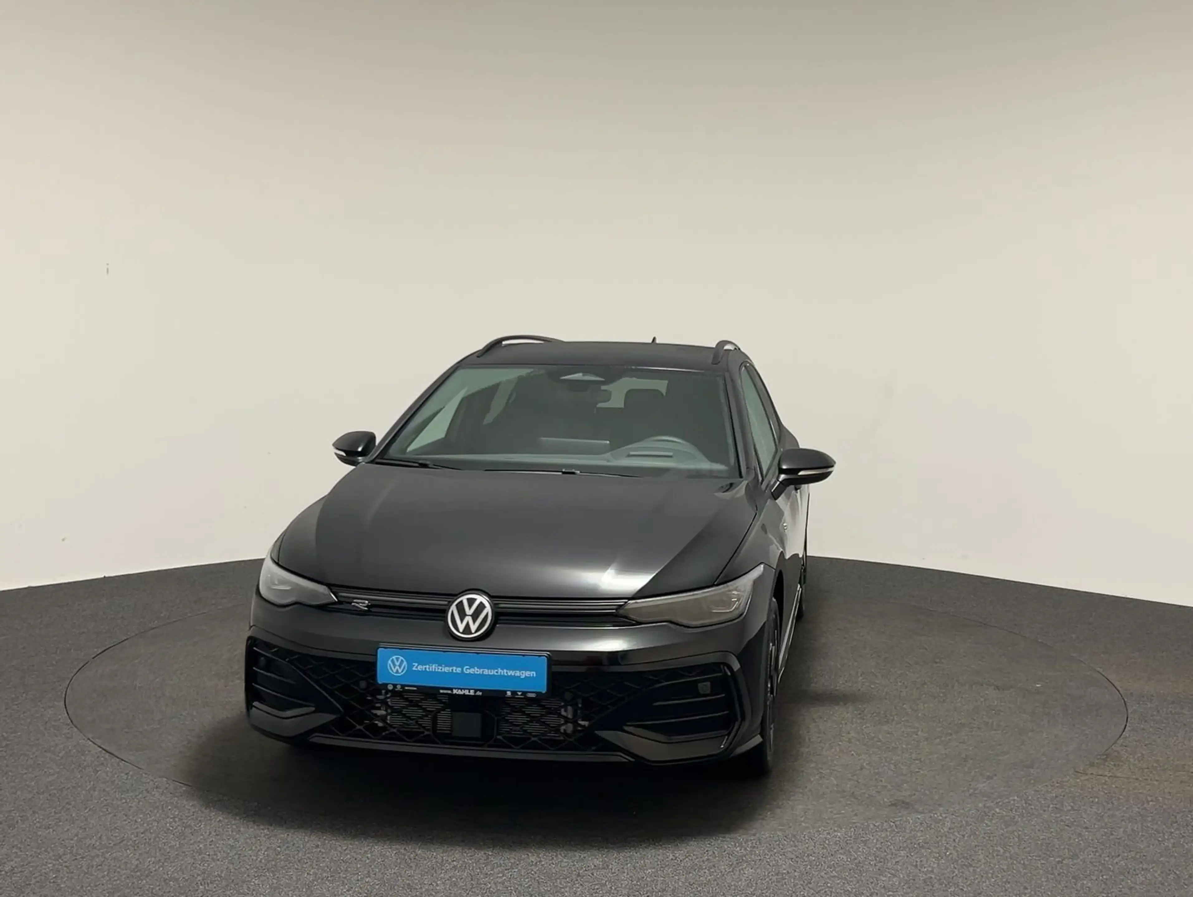 Volkswagen Golf Variant 1.5 eTSI DSG R-Line CarPlay Pano — photo 5