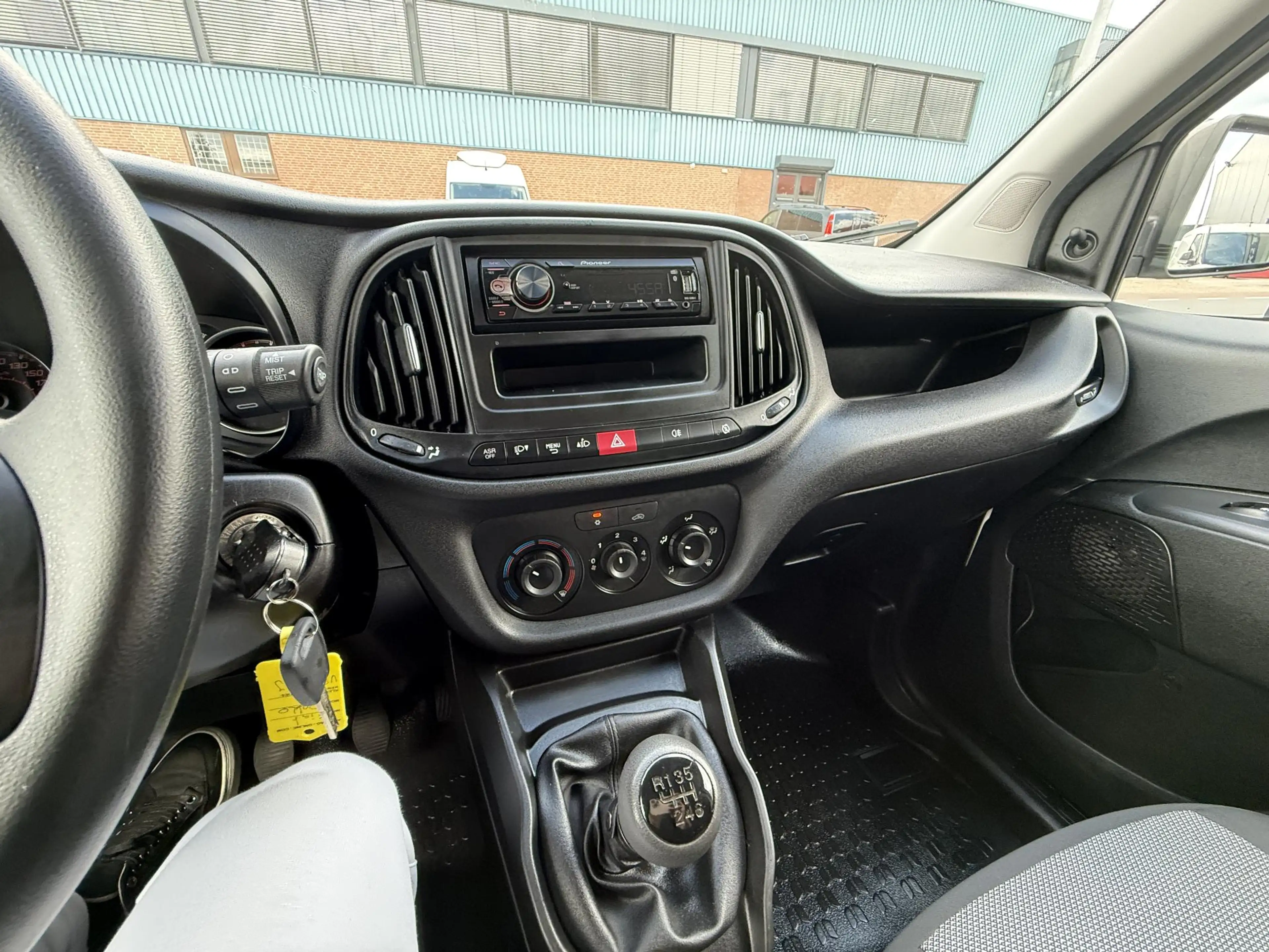 Fiat Doblo Cargo 1.6 MJ L1H1 — photo 5