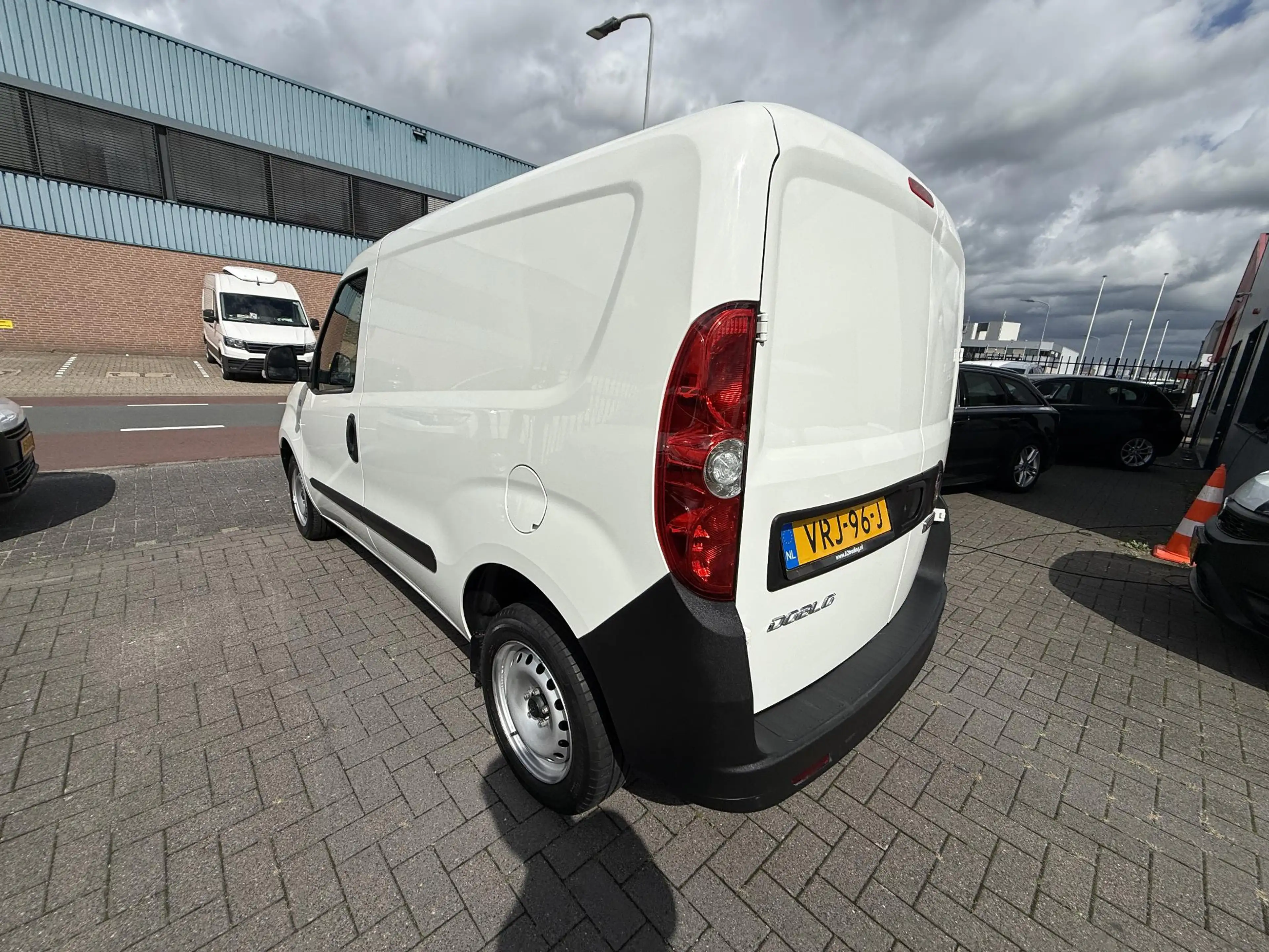 Fiat Doblo Cargo 1.6 MJ L1H1 — photo 13
