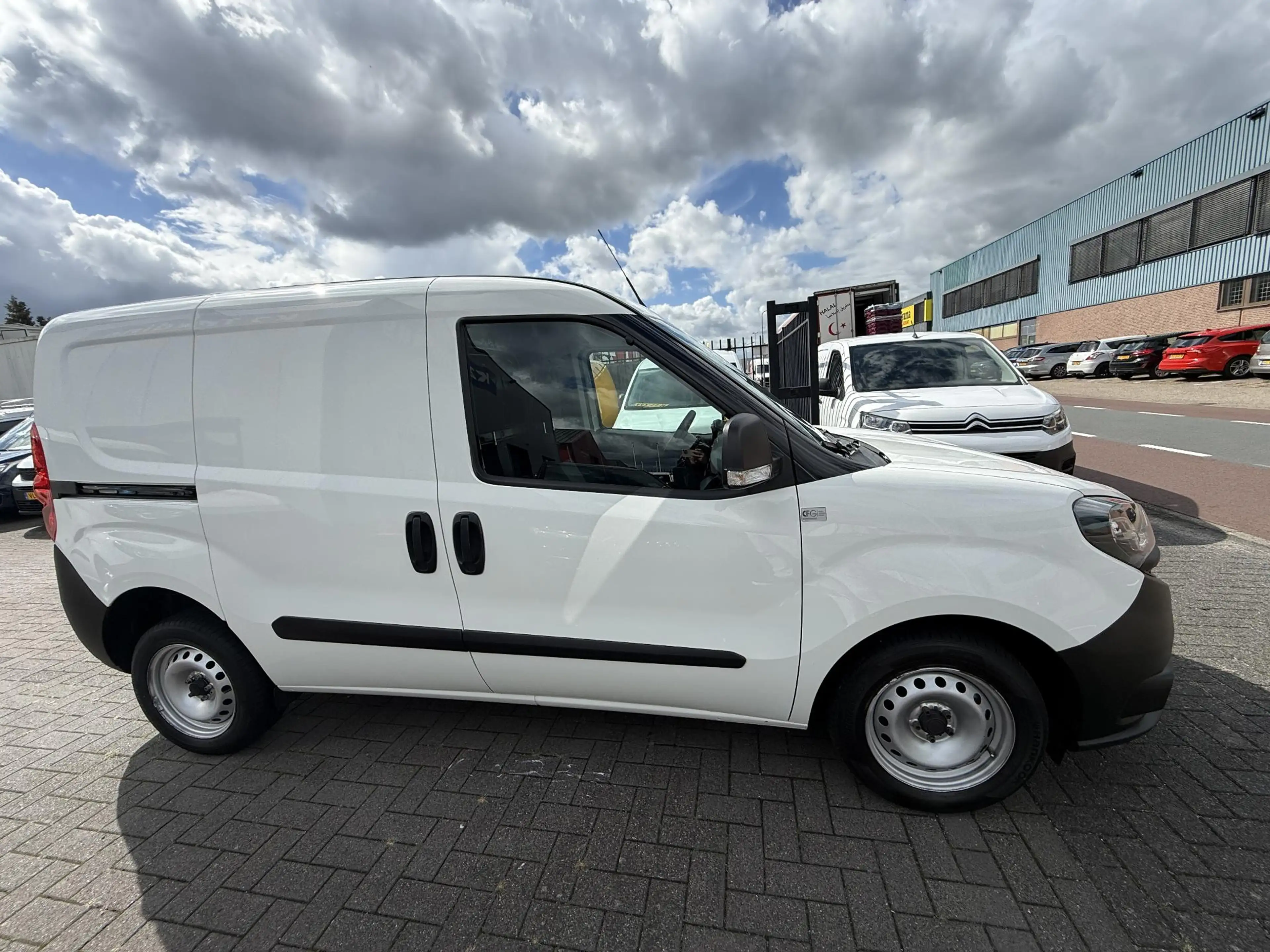 Fiat Doblo Cargo 1.6 MJ L1H1 — photo 3