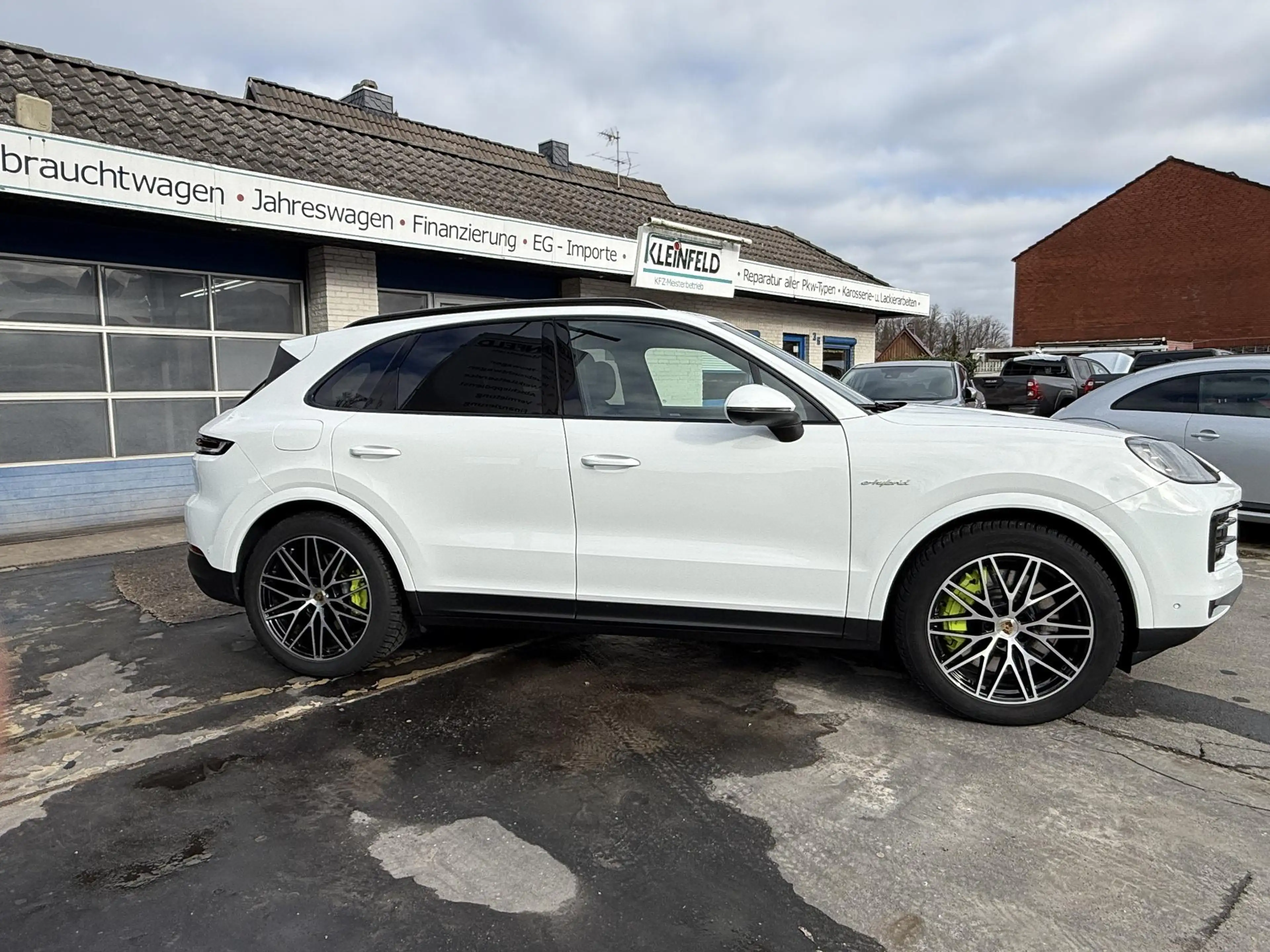 Porsche Cayenne S E-Hybrid Pano/AHK/Sport Chrono/HUD/InnoDrive/...