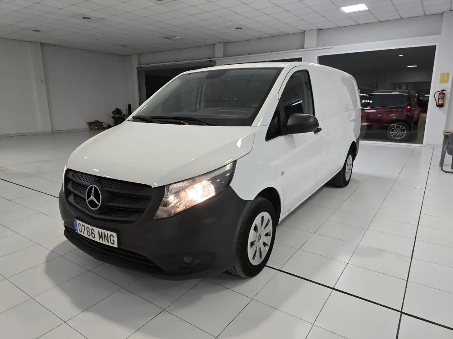 Mercedes-Benz Vito Furgón 110CDI Base Larga Blanco - 1
