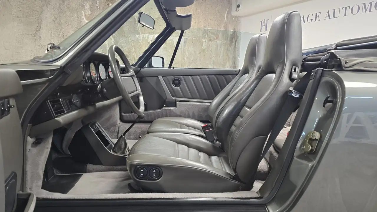 Porsche 911 Carrera 3.2 Cabriolet G50, foto 9