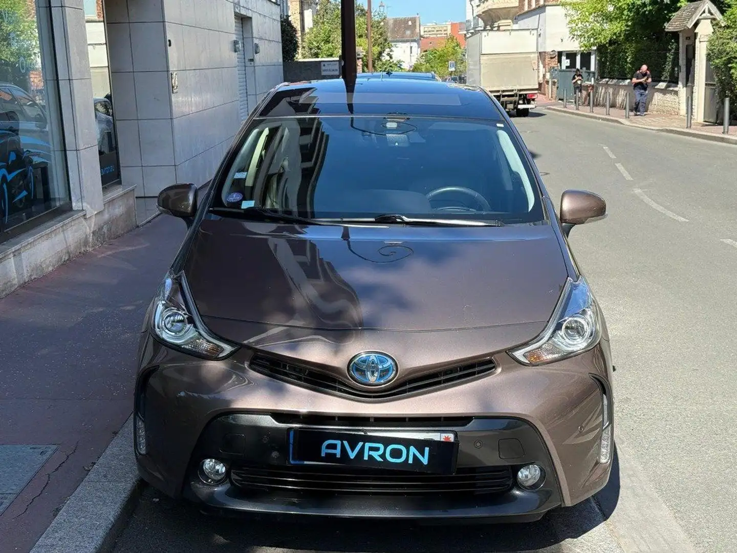 Toyota Prius Prius%2B (2) 136H SKYVIEW BUSINESS - 2