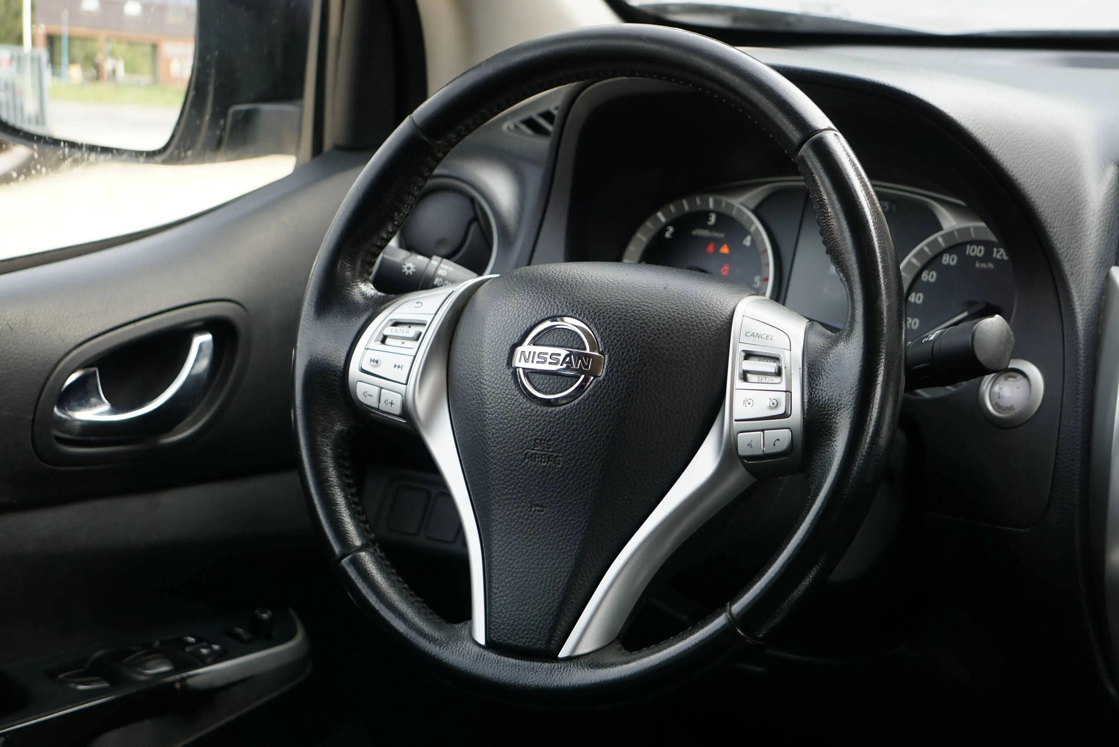 Nissan Navara 2.3 dCi 4WD Tekna / AUTOMATIQUE / TVA-BTW / XENON / CAM360 / TOIT OUVRANT / HARDTOP / EURO 6d-TEMP — photo 7