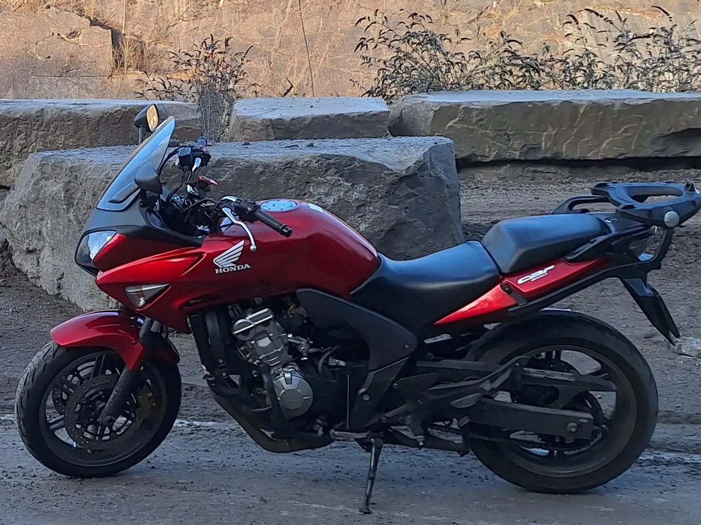 Honda CBF 600 Rouge - 2