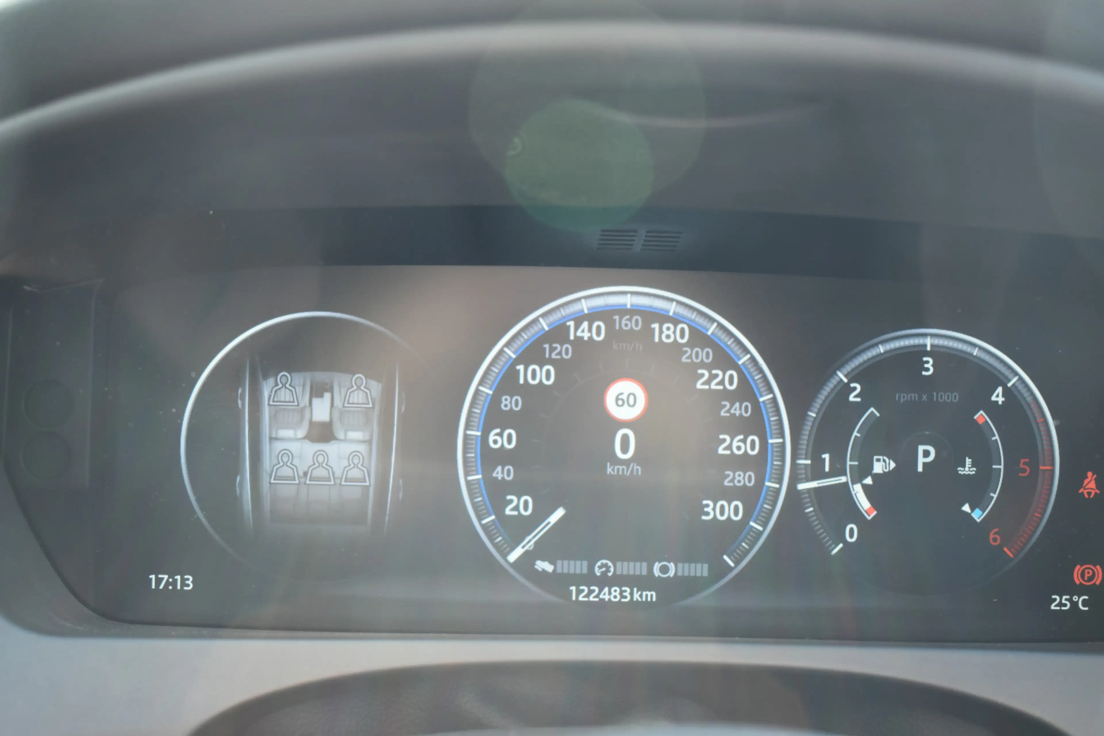 Jaguar F-Pace 2.0 Portfolio AWD 20d — photo 11