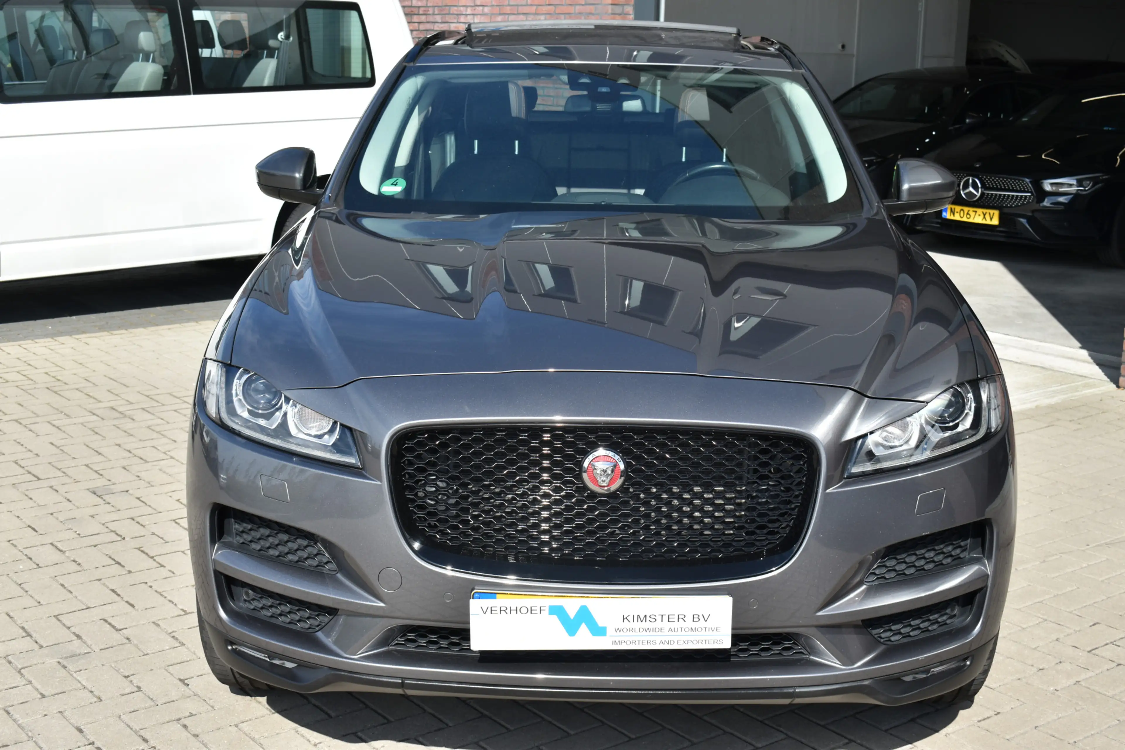 Jaguar F-Pace 2.0 Portfolio AWD 20d — photo 6